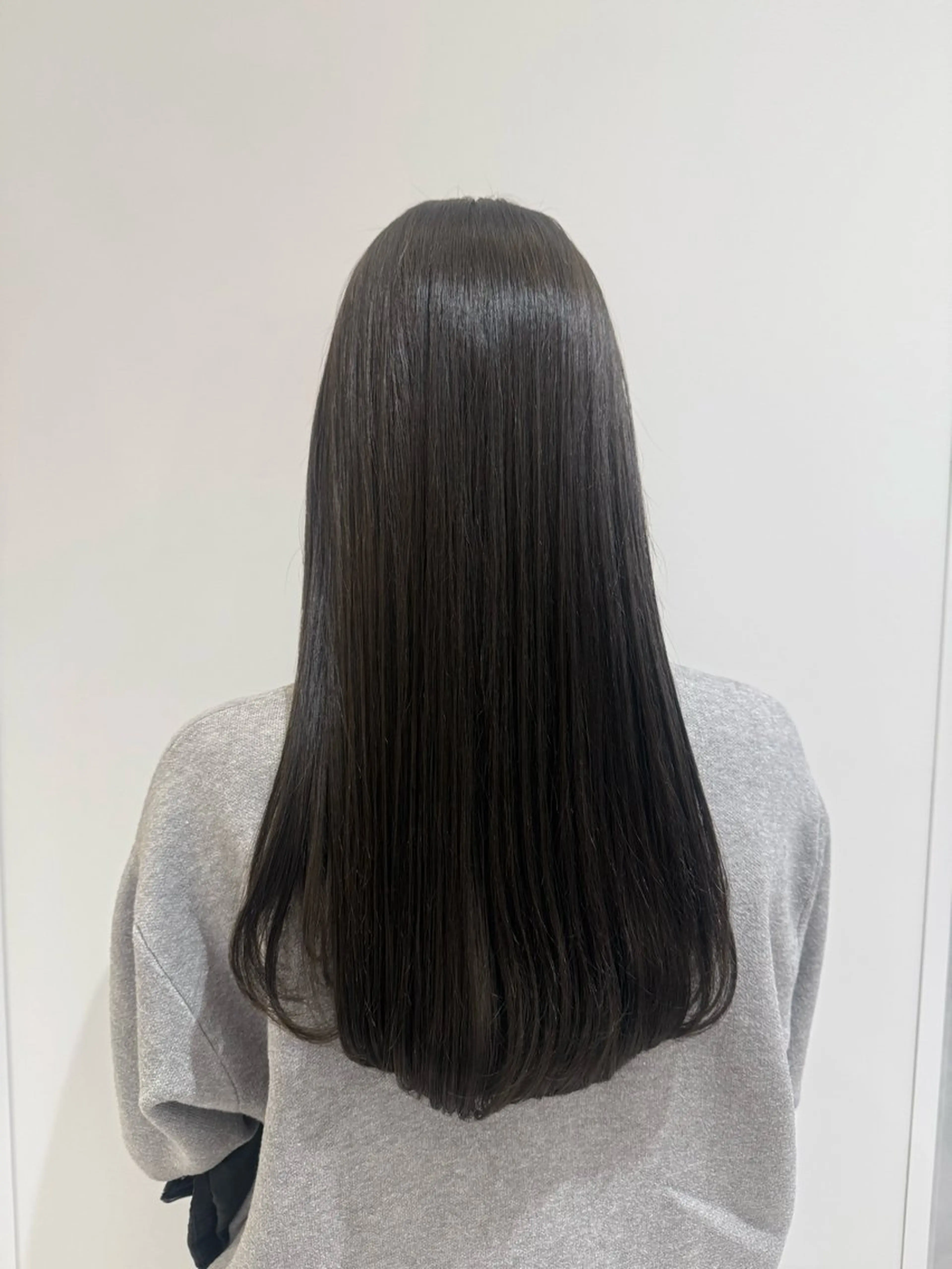 【✨️人気 𝐍𝐨. 𝟐 ✨️】ワンカラー➕Aujua 4 stepトリートメント➕スタイリング込💞の写真