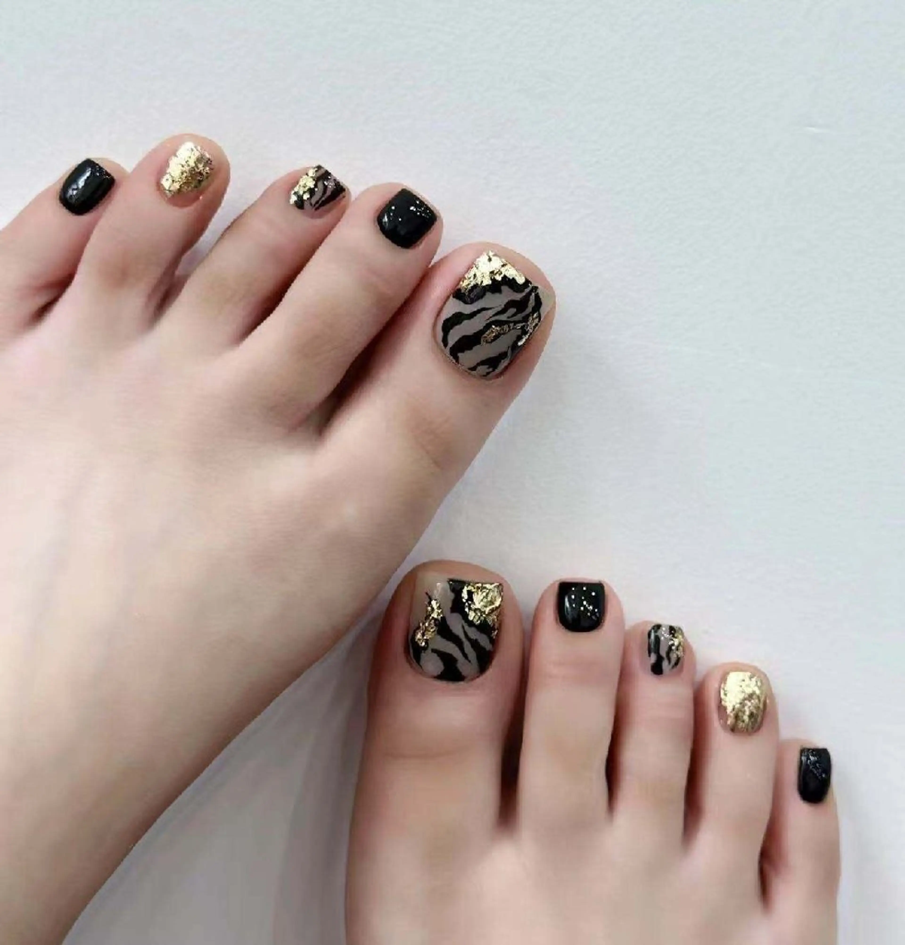 ネイル フラワーネイル フレンチネイル ジェルネイル ガラスフレンチ ハート Oomiya 服部のネイルデザイン