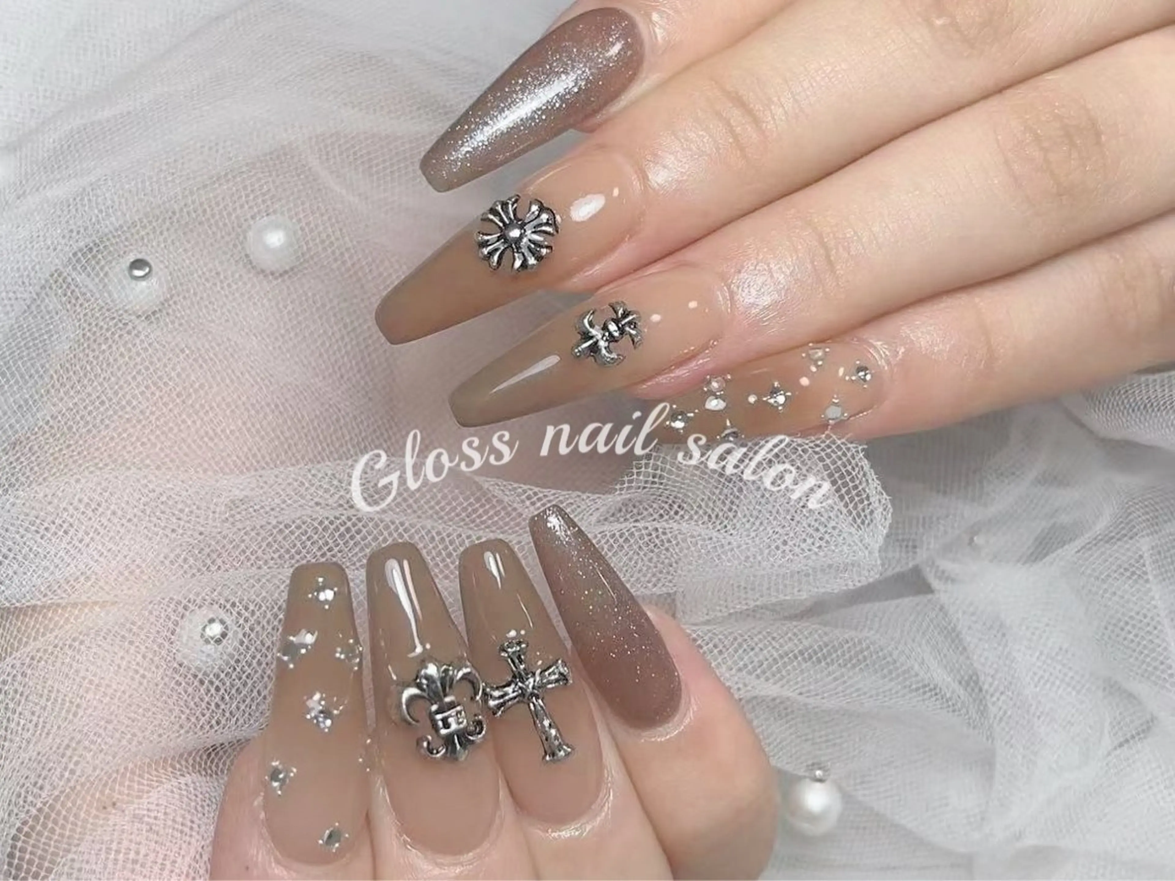 ネイル Gloss nail ジェル&長さだし専門のネイルデザイン