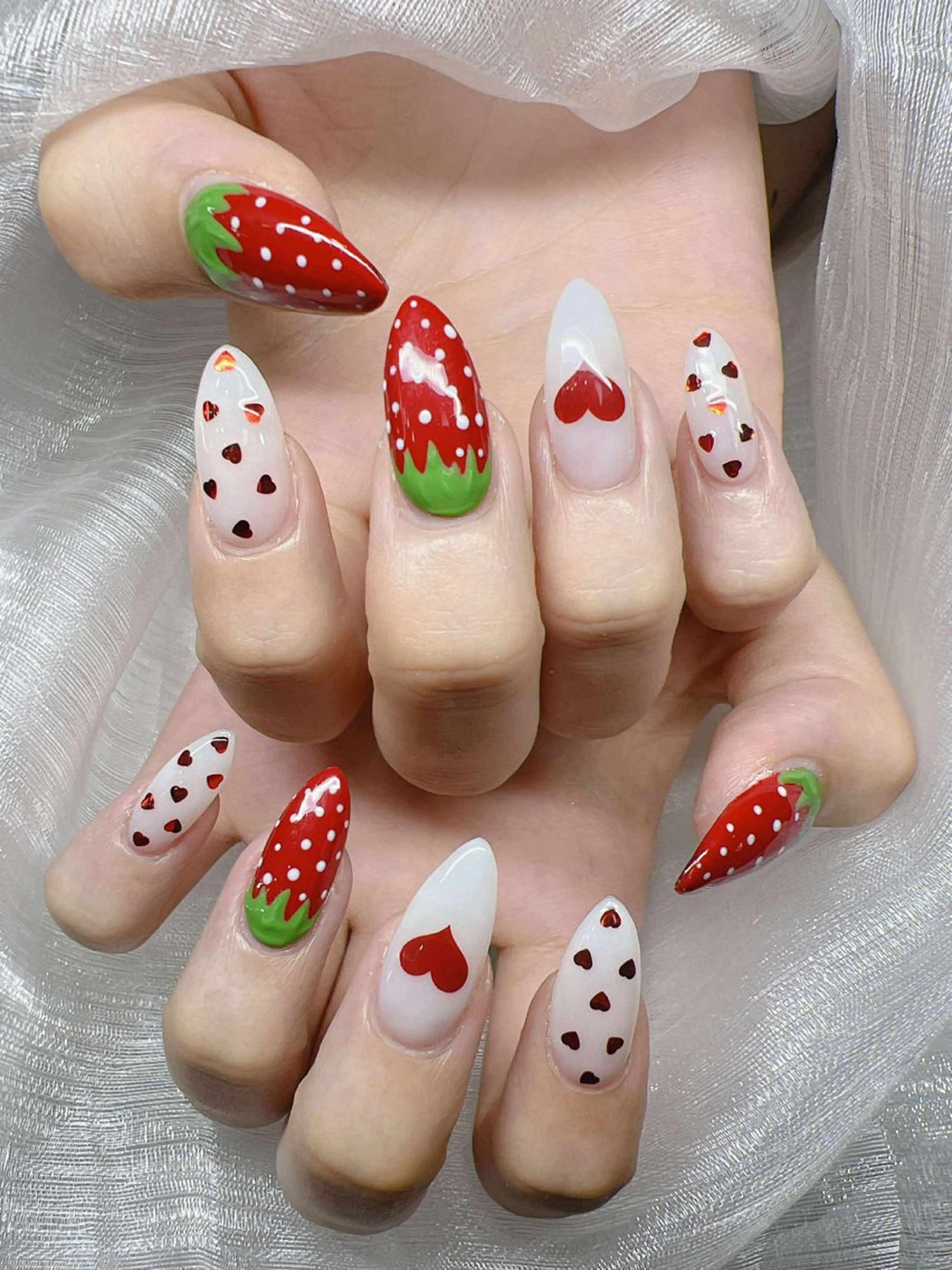 ネイル 長さ出し グラデーション 卒業式 キラキラネイル マグネットネイル ハンドネイル Lee Nailsのネイルデザイン