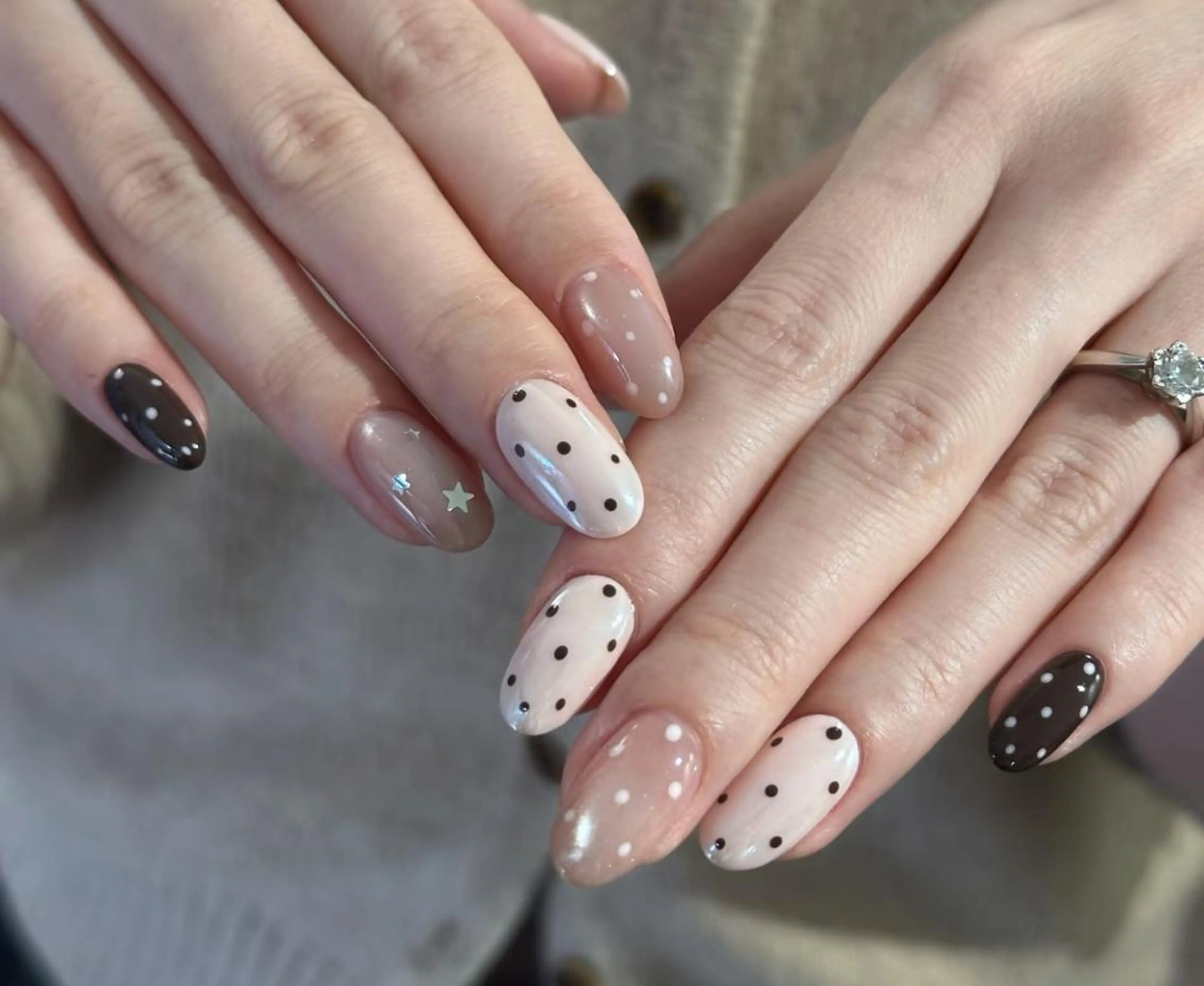 ネイル ハンドネイル 🎀 Ayaka_nailのネイルデザイン