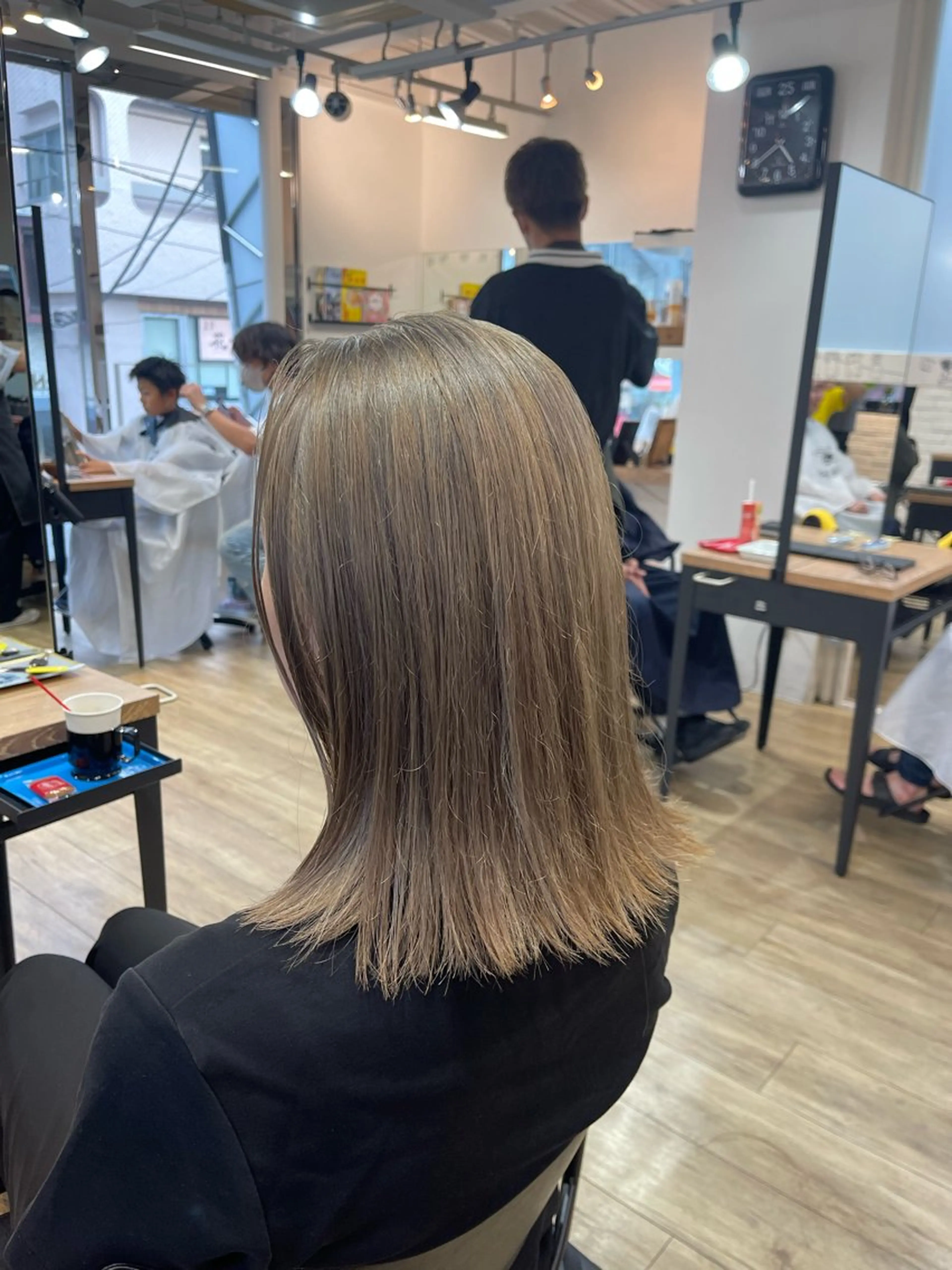 カラー 四ッ井 翔のヘアスタイル