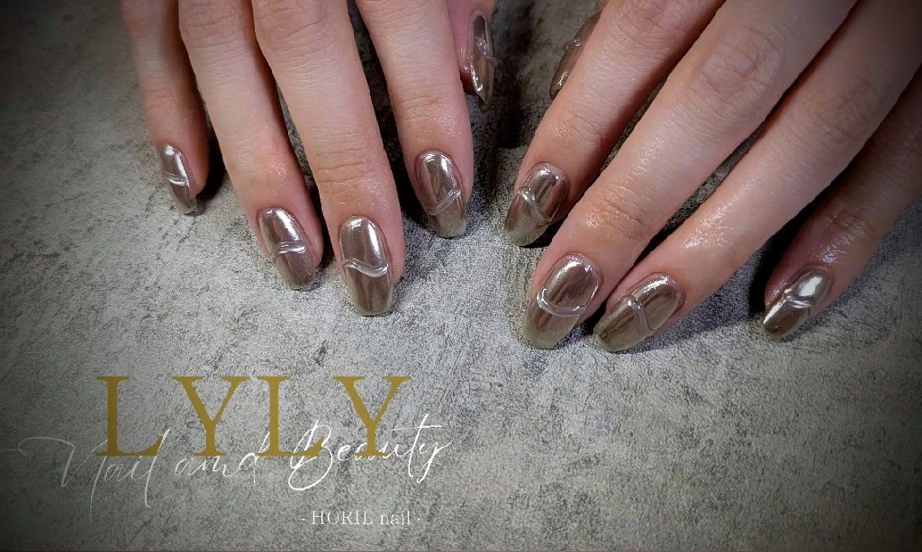 ネイル ミラーネイル LYLY ✾ai✾のネイルデザイン