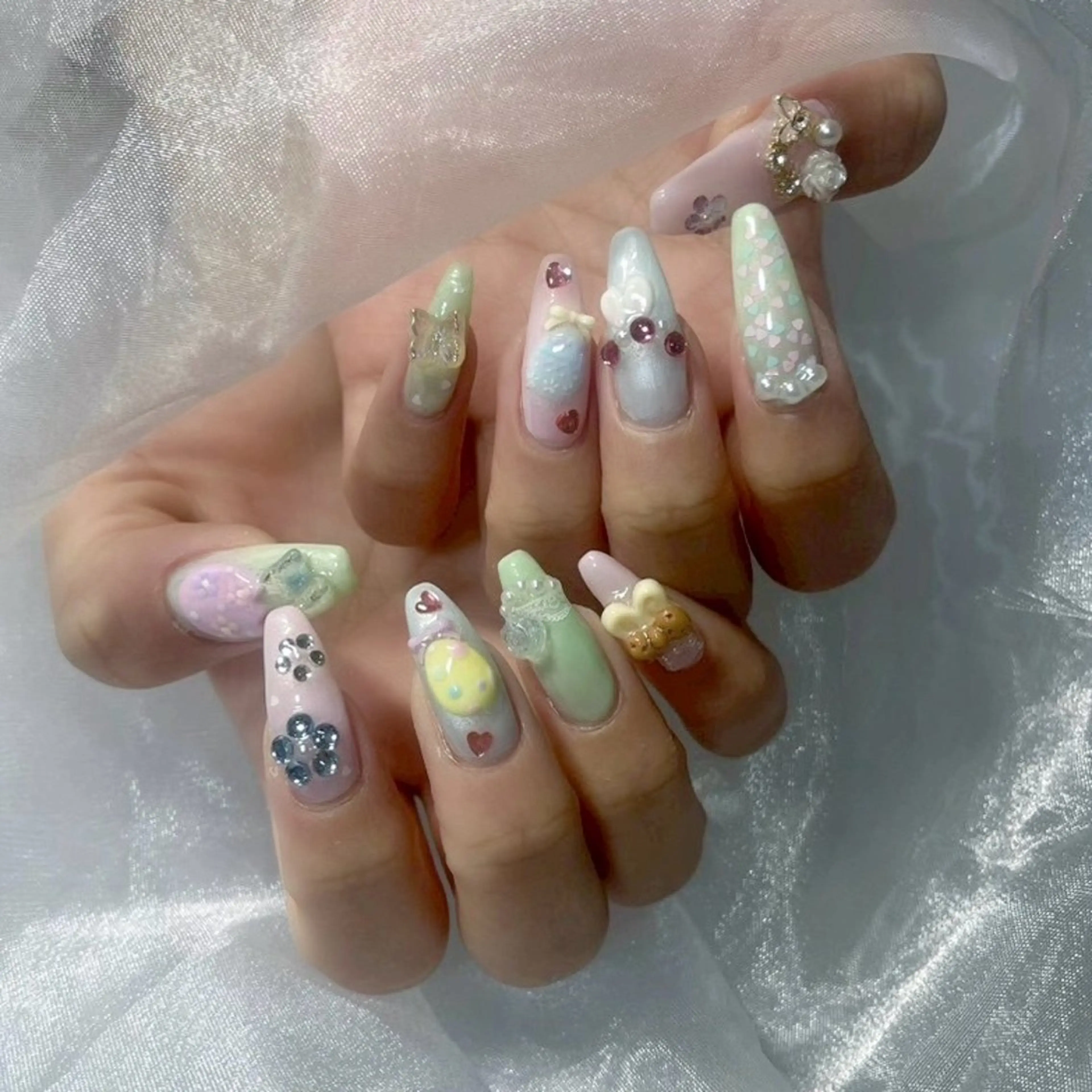 ネイル ハンドネイル 中野駅徒歩1分 ミオのネイルデザイン