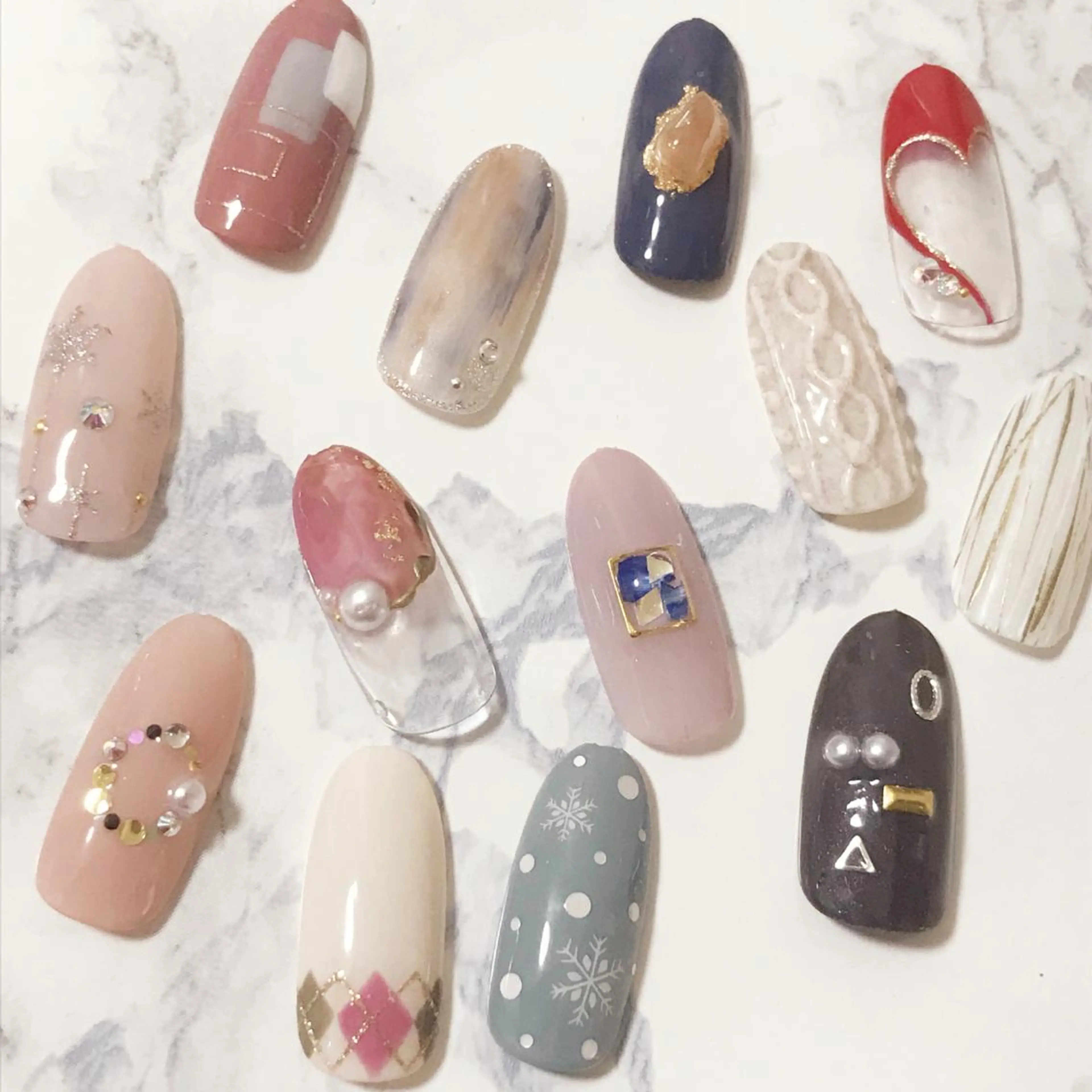 ネイル アートネイル stay goldのネイルデザイン