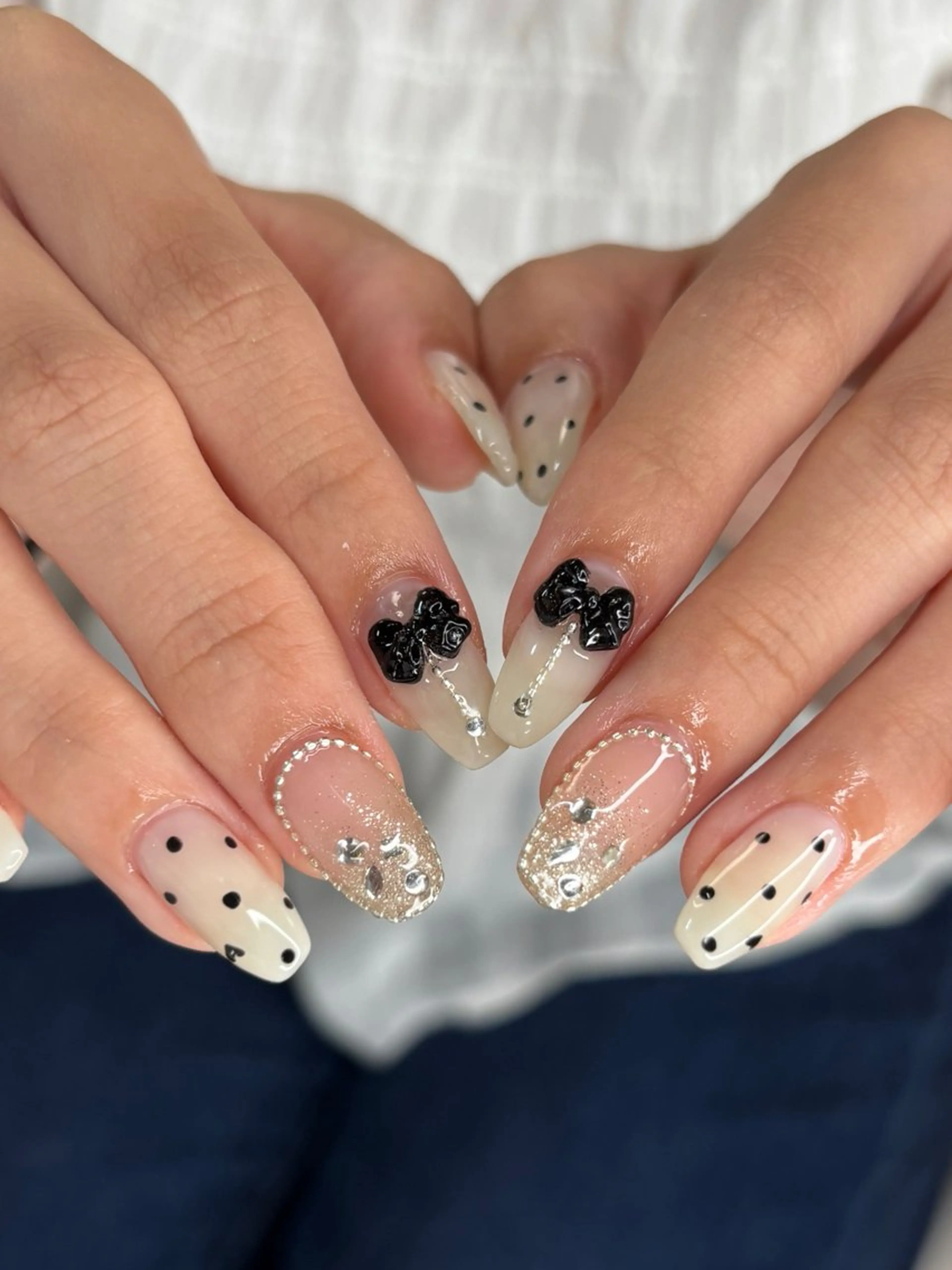 ネイル moi nail ˙⋆.˚のネイルデザイン