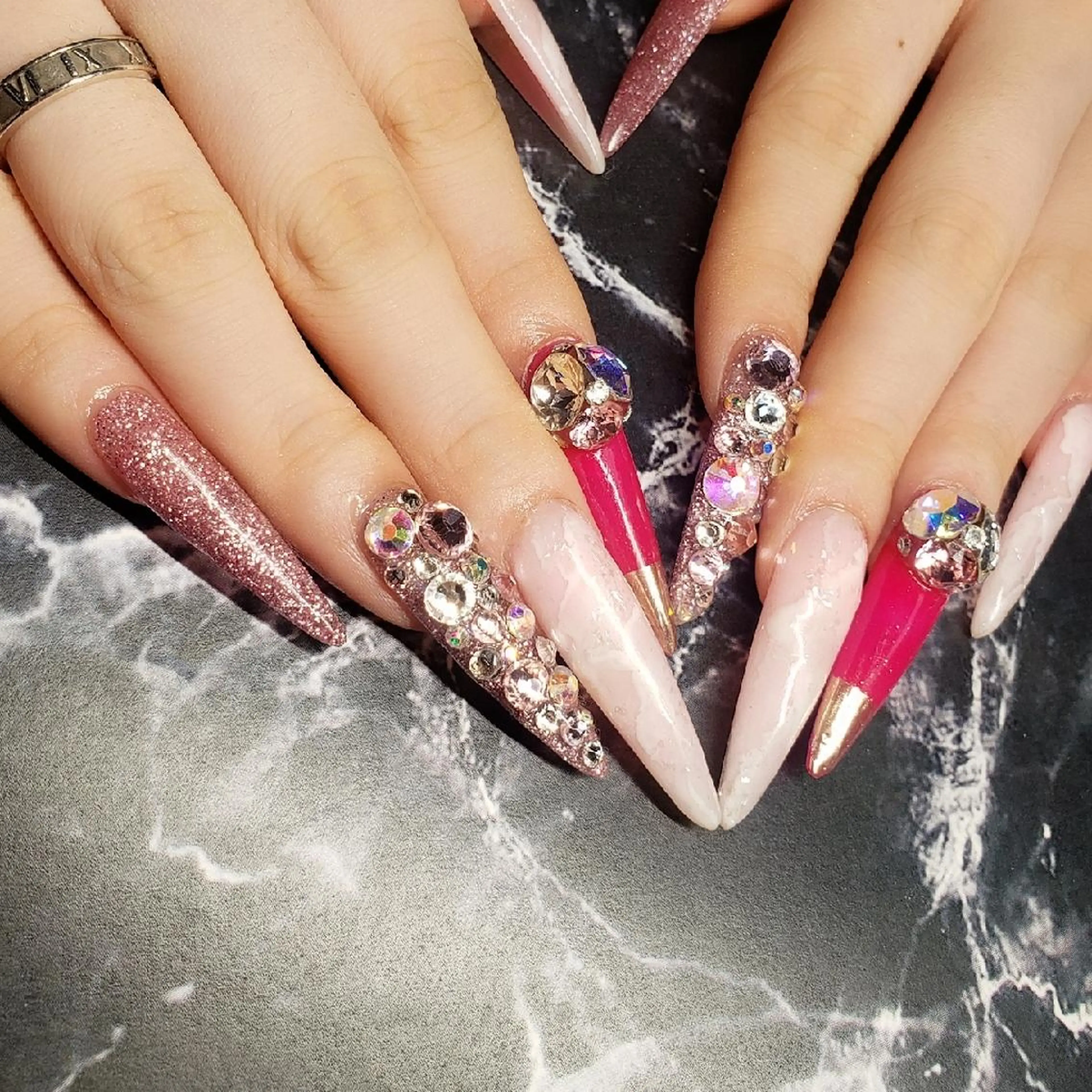 ネイル ロング アートネイル ストーンネイル ハンドネイル クロキ 。のネイルデザイン