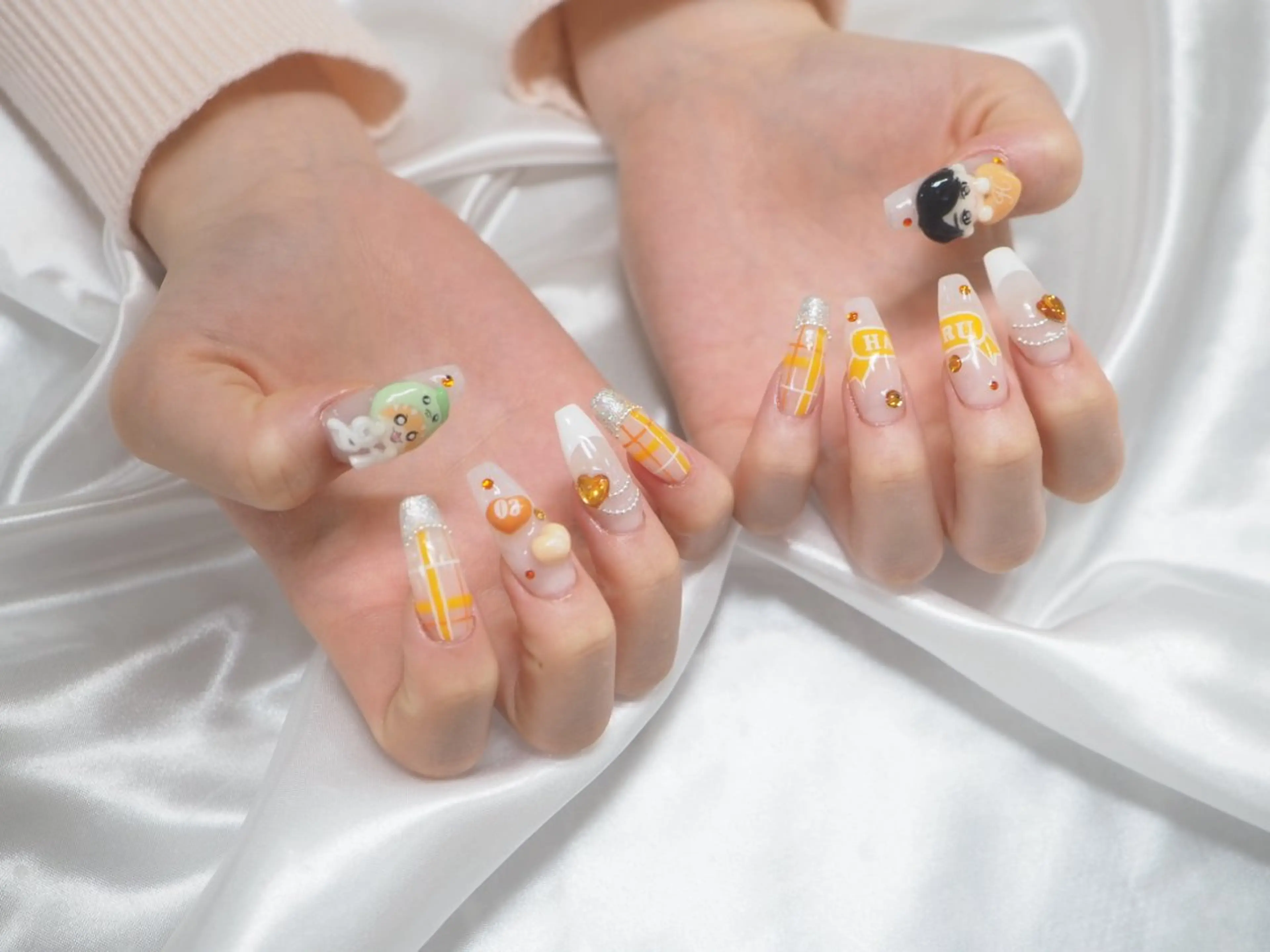 ロング 中道 彩花のネイルデザイン