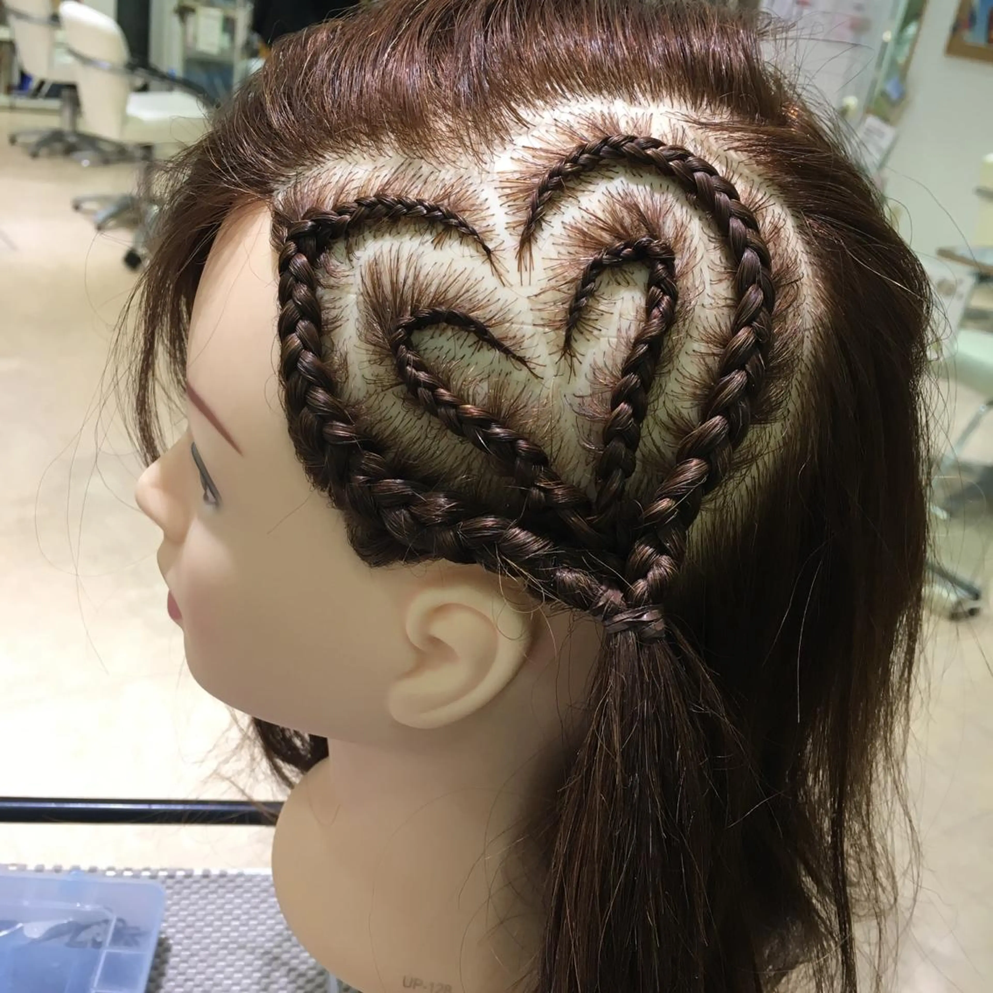 セミロング ヘアアレンジ きむえり/髪質改善 /うねり広がり改善のヘアスタイル