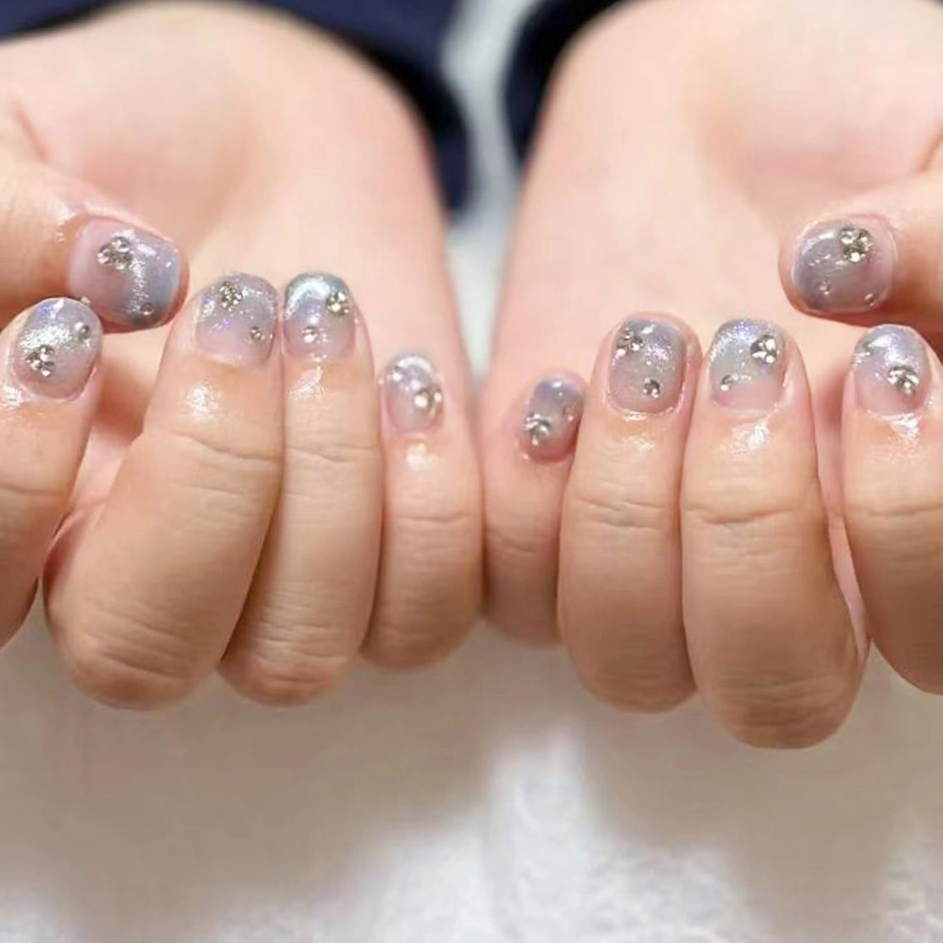 ネイル アートネイル オーロラネイル ガーリー キラキラネイル 韓国ネイル ハンドネイル リナ 💅のネイルデザイン