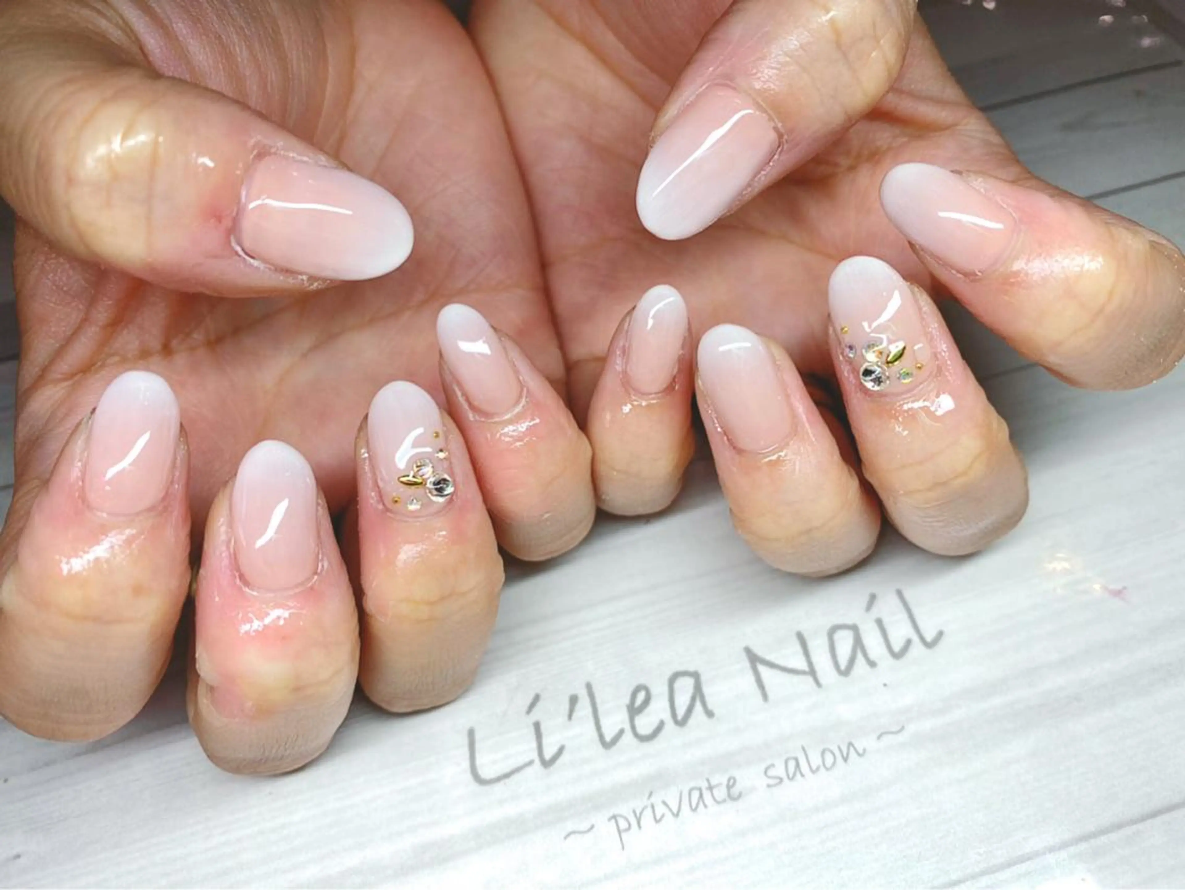 ネイル Li'leaNail AINAのネイルデザイン