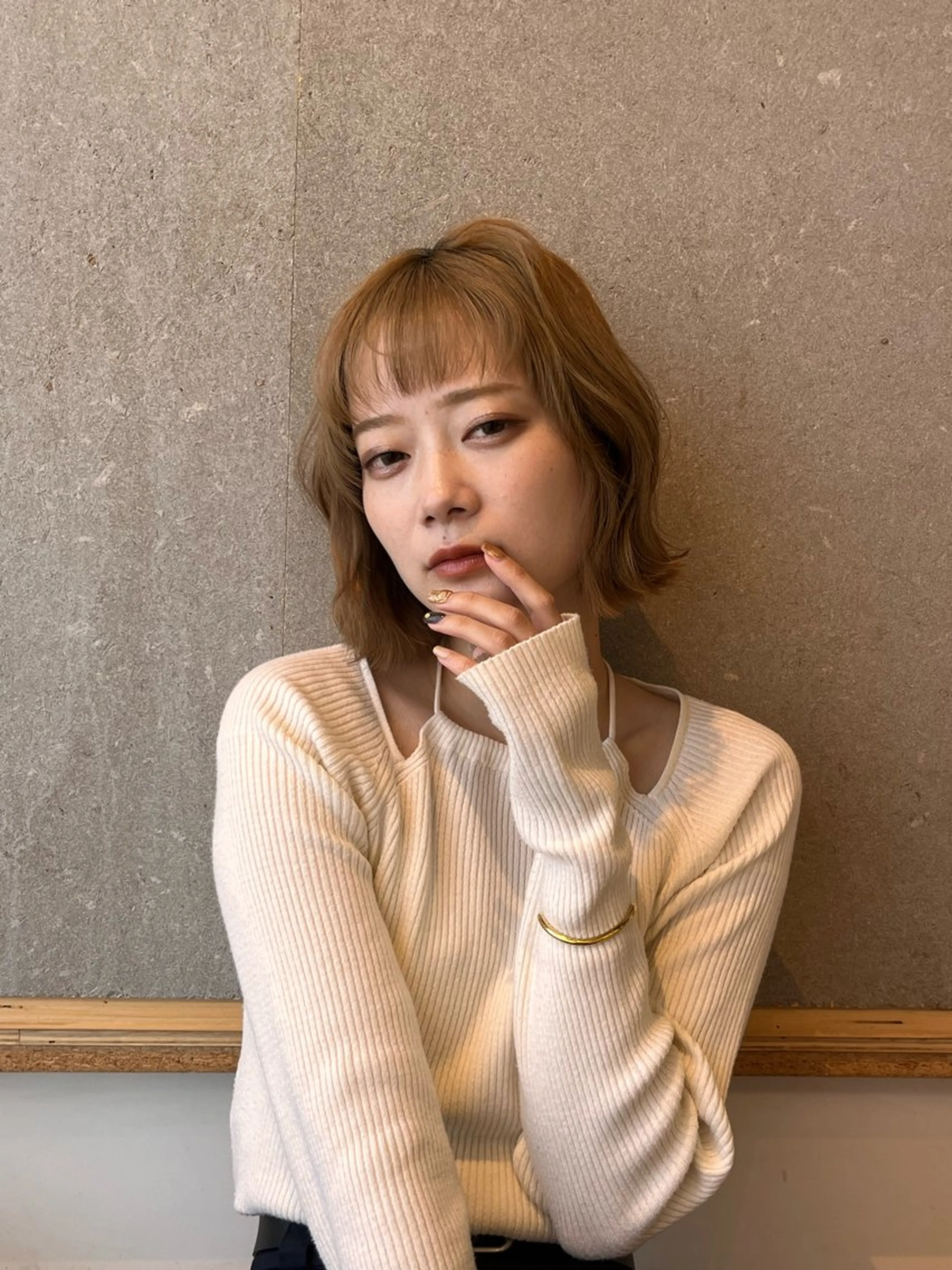 ミディアム カラー カット ヘアカラー トリートメント 艶髪ブリーチ/レイヤ ー/竹本幸希のヘアスタイル