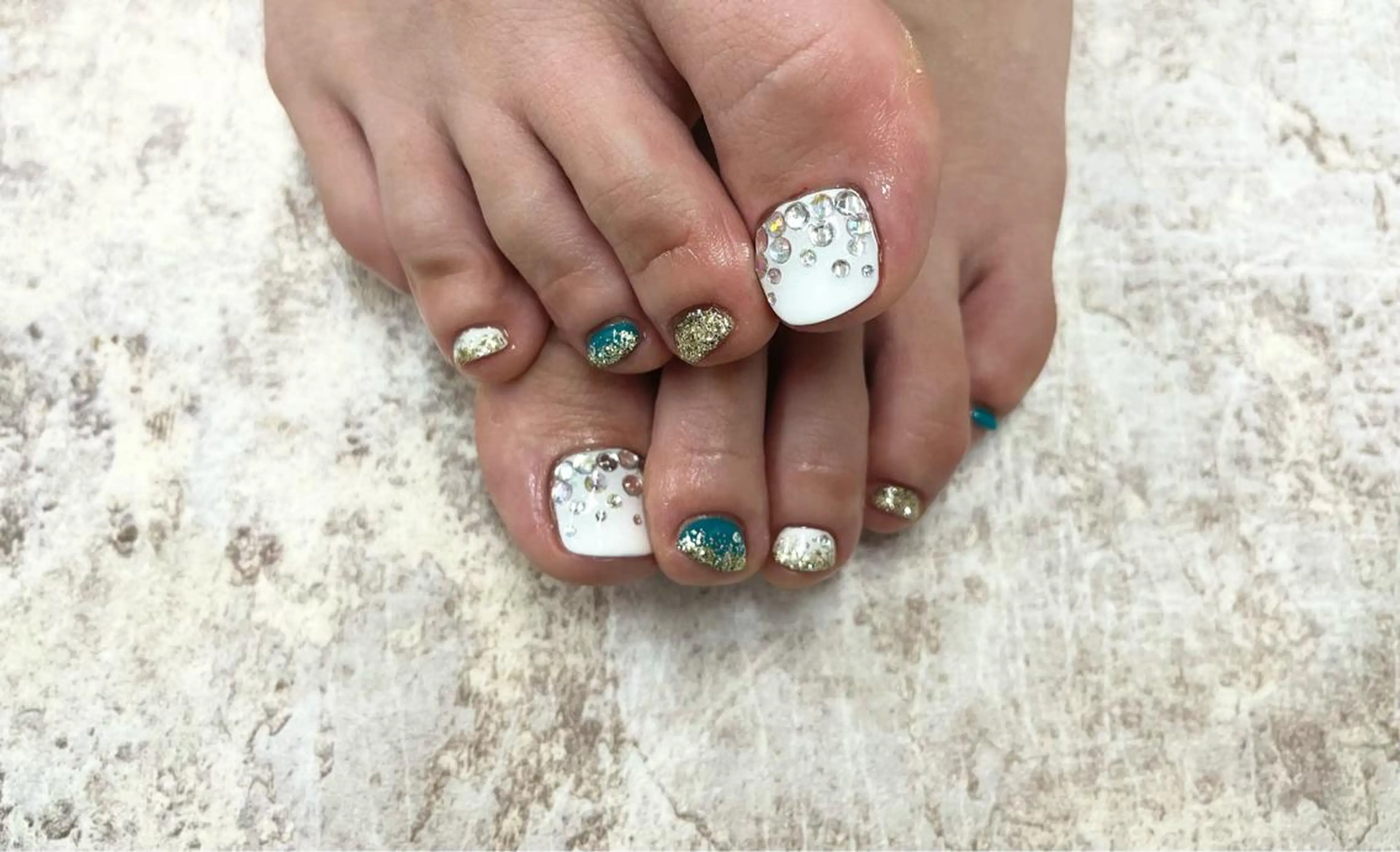 ネイル Basic町田本店 Suzunaのネイルデザイン