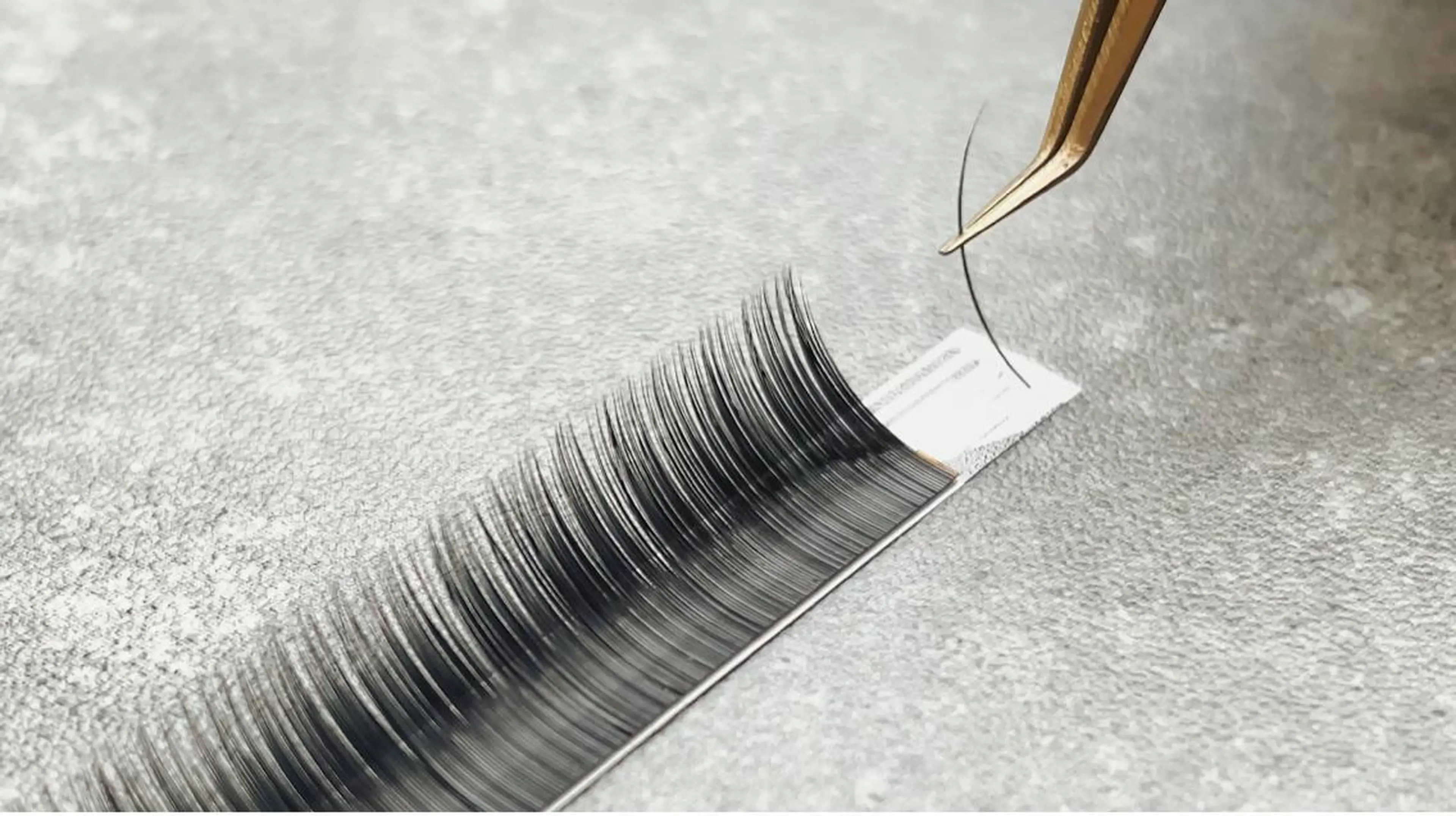 ⚠️リピーター様用　フラットラッシュ付け足し40本までの写真