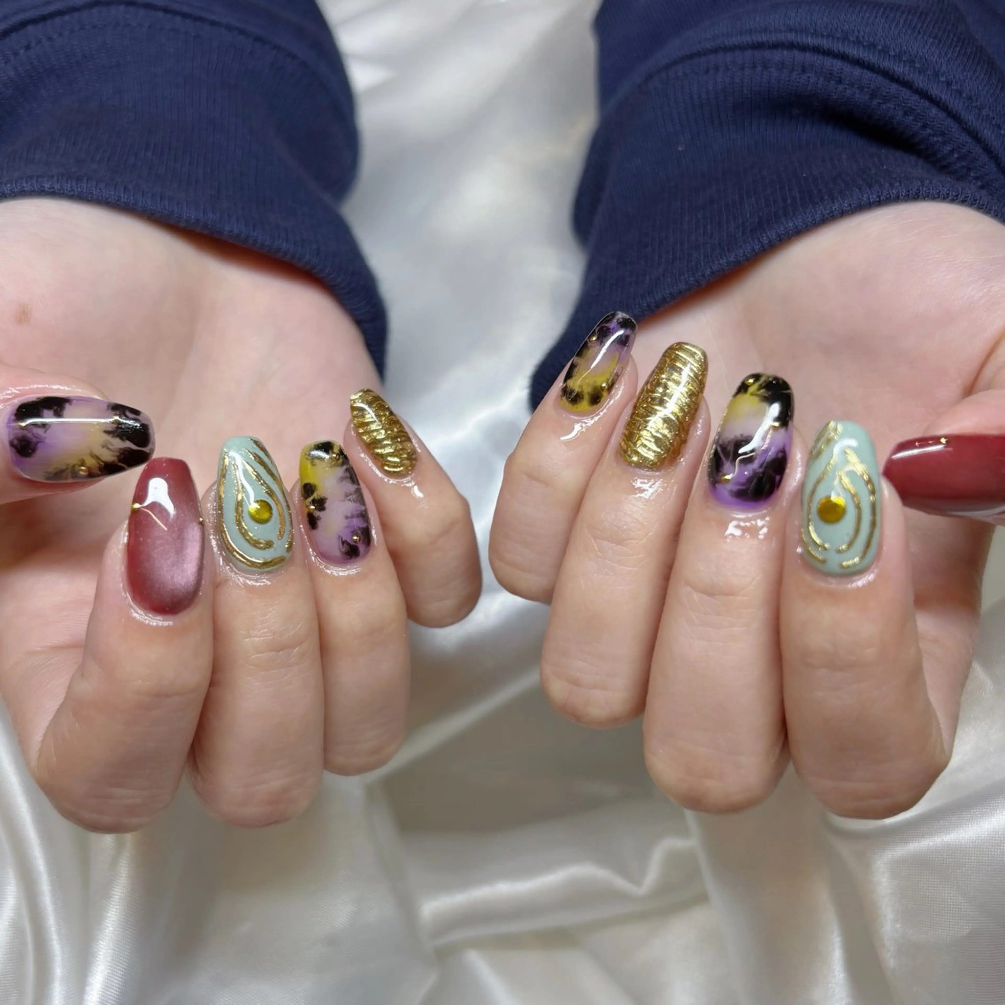 ネイル ハンドネイル YURIN 𓈒ㅤׂ 𝜗𝜚のネイルデザイン