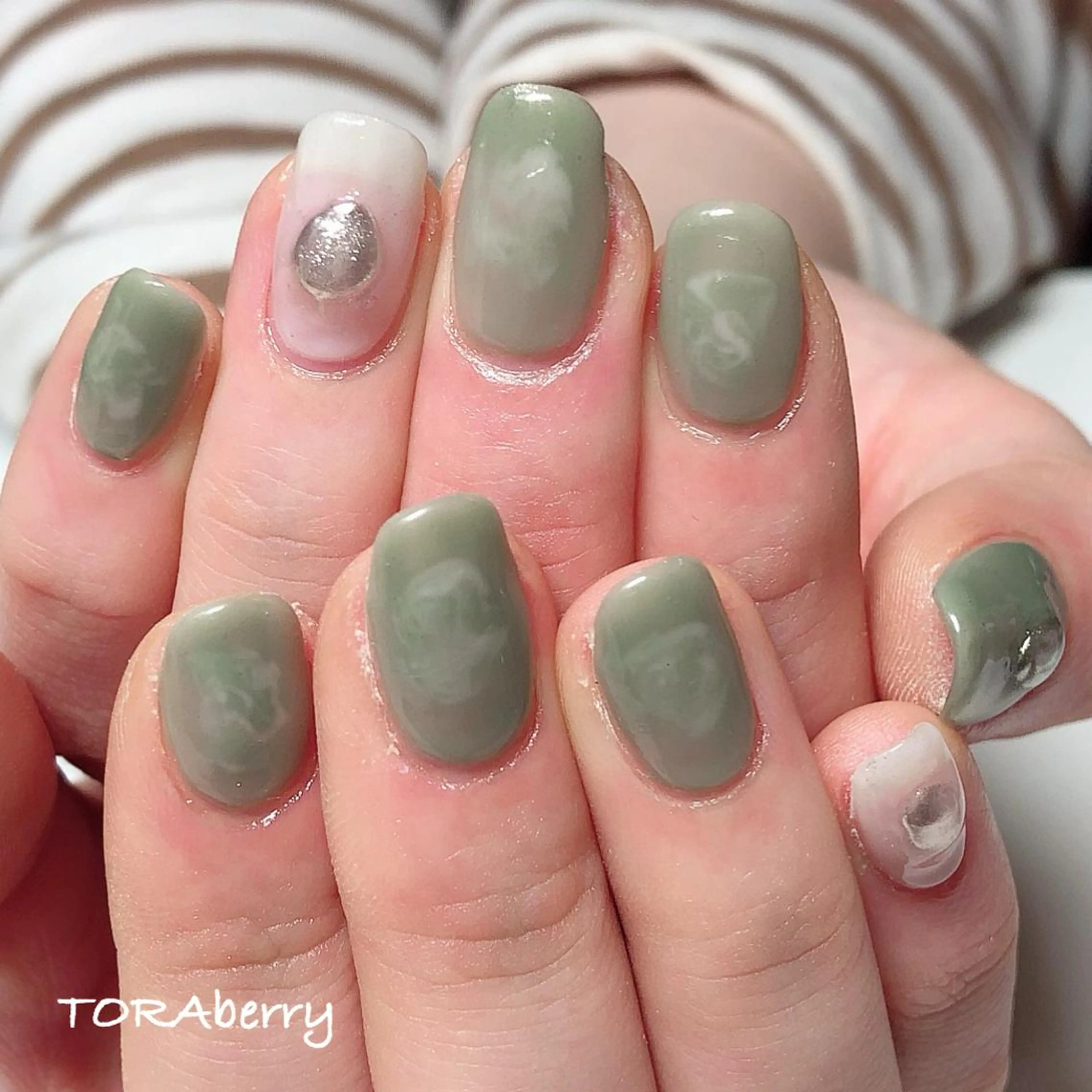 ネイル ニュアンスネイル ハンドネイル ネイリスト なつみのネイルデザイン