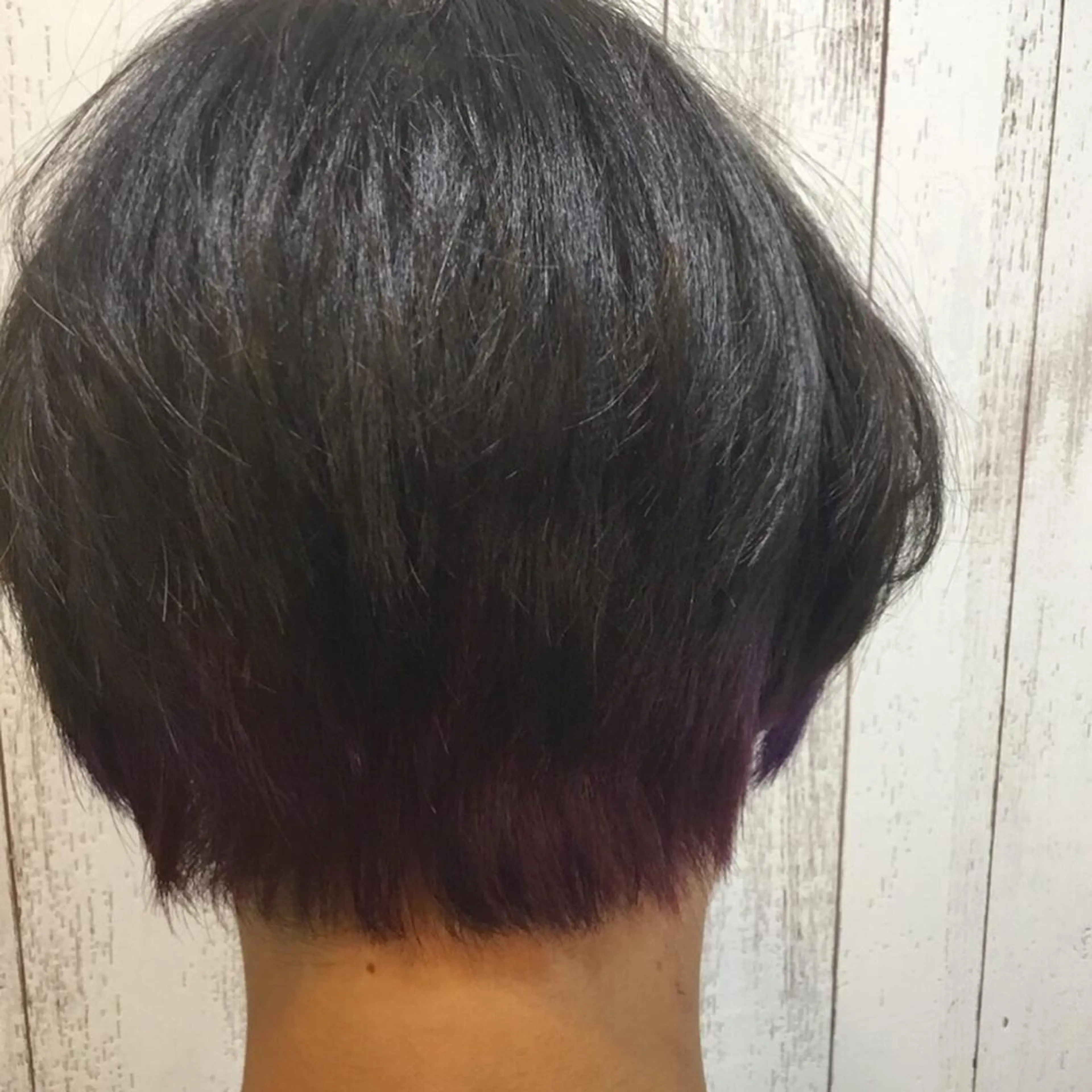 ショート カラー embrace エンブレイスのヘアスタイル