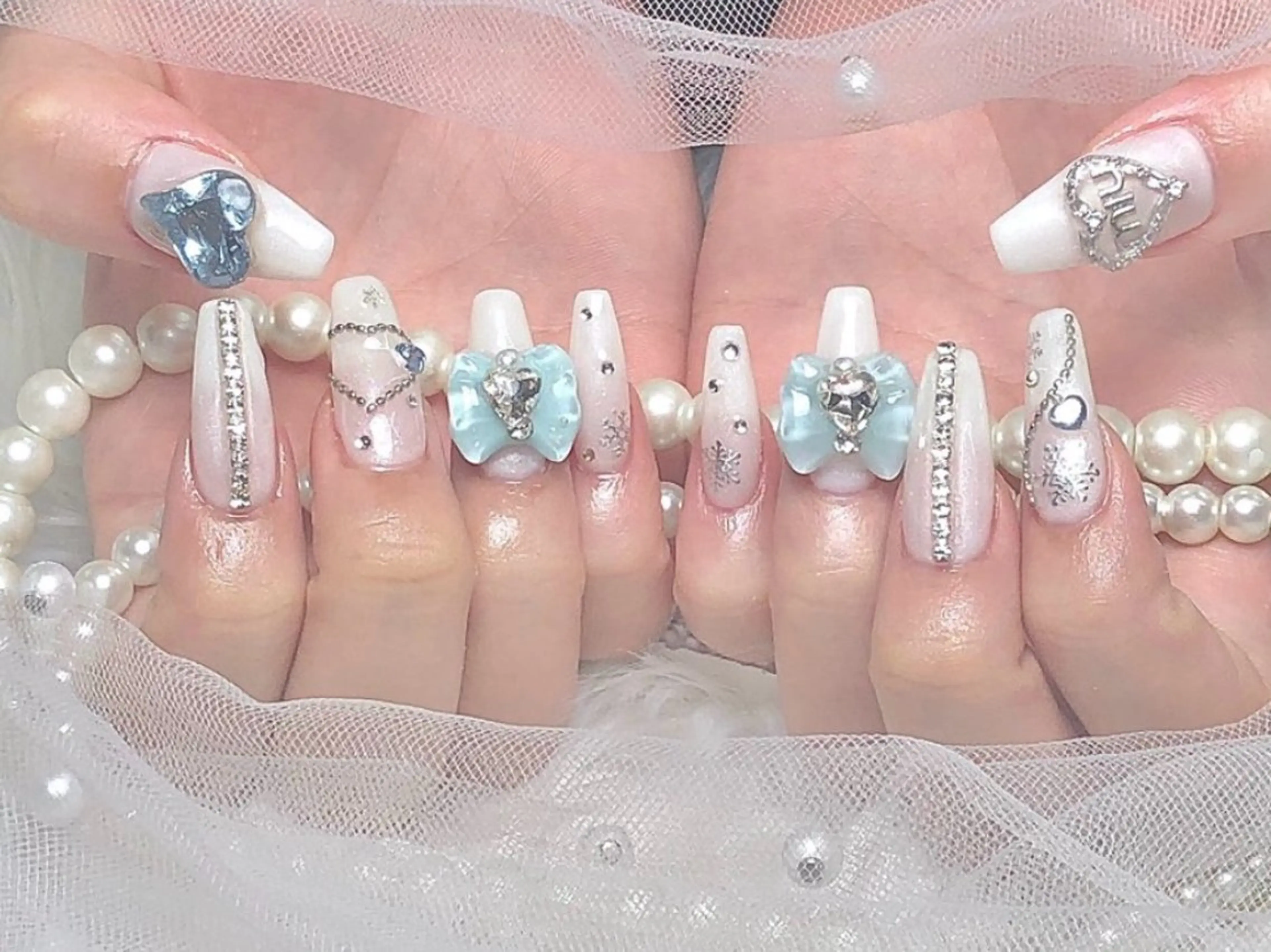 メンズ ネイル アートネイル フレンチネイル ジェルネイル キラキラネイル パラジェル ハンドネイル Bloom スカルプ専門店のネイルデザイン