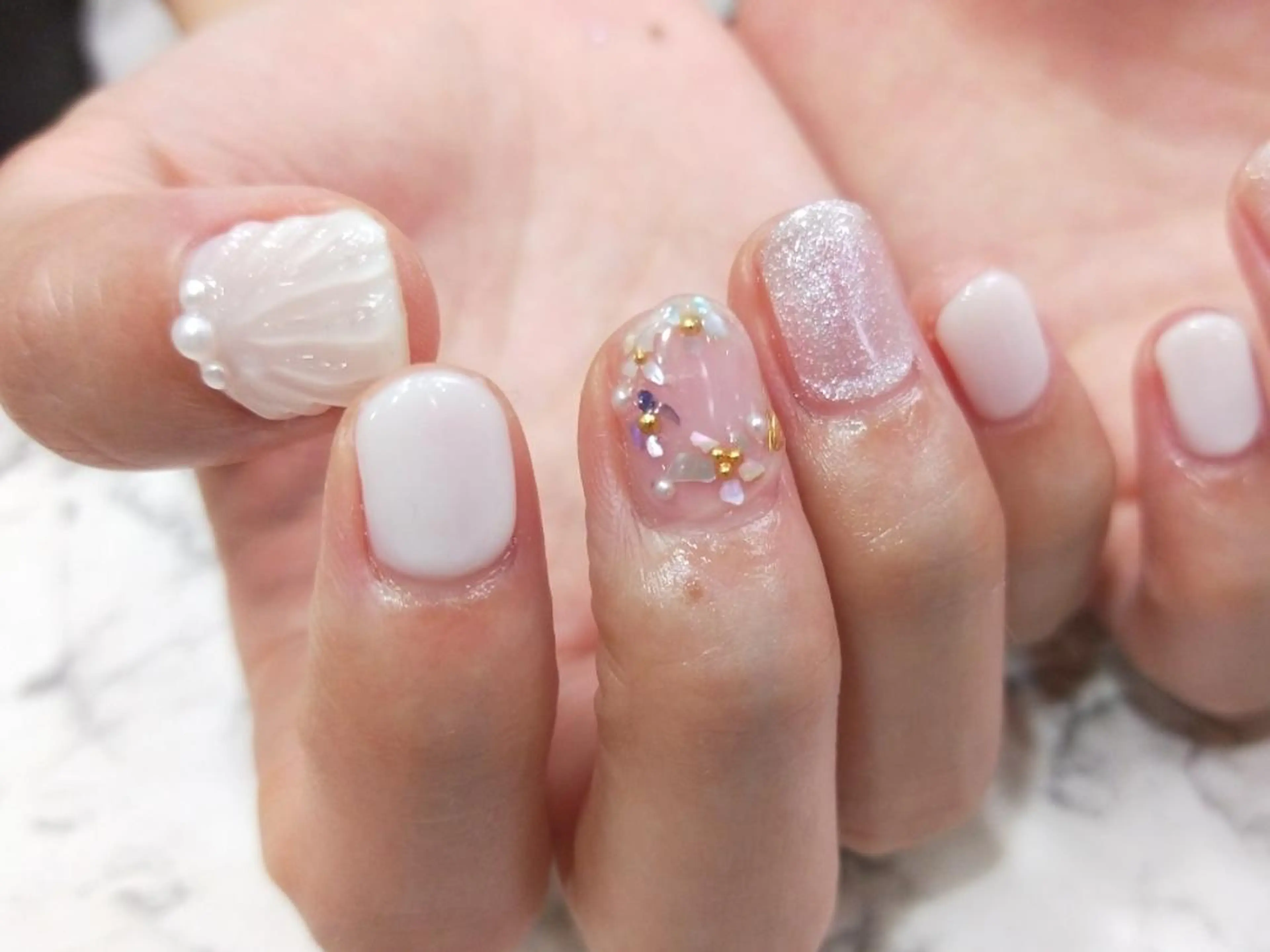 ネイル ハンドネイル ハンドケア はばすみれ🎀ﾈｲﾙ 光ﾌｪｲｼｬﾙ ﾍｱのネイルデザイン