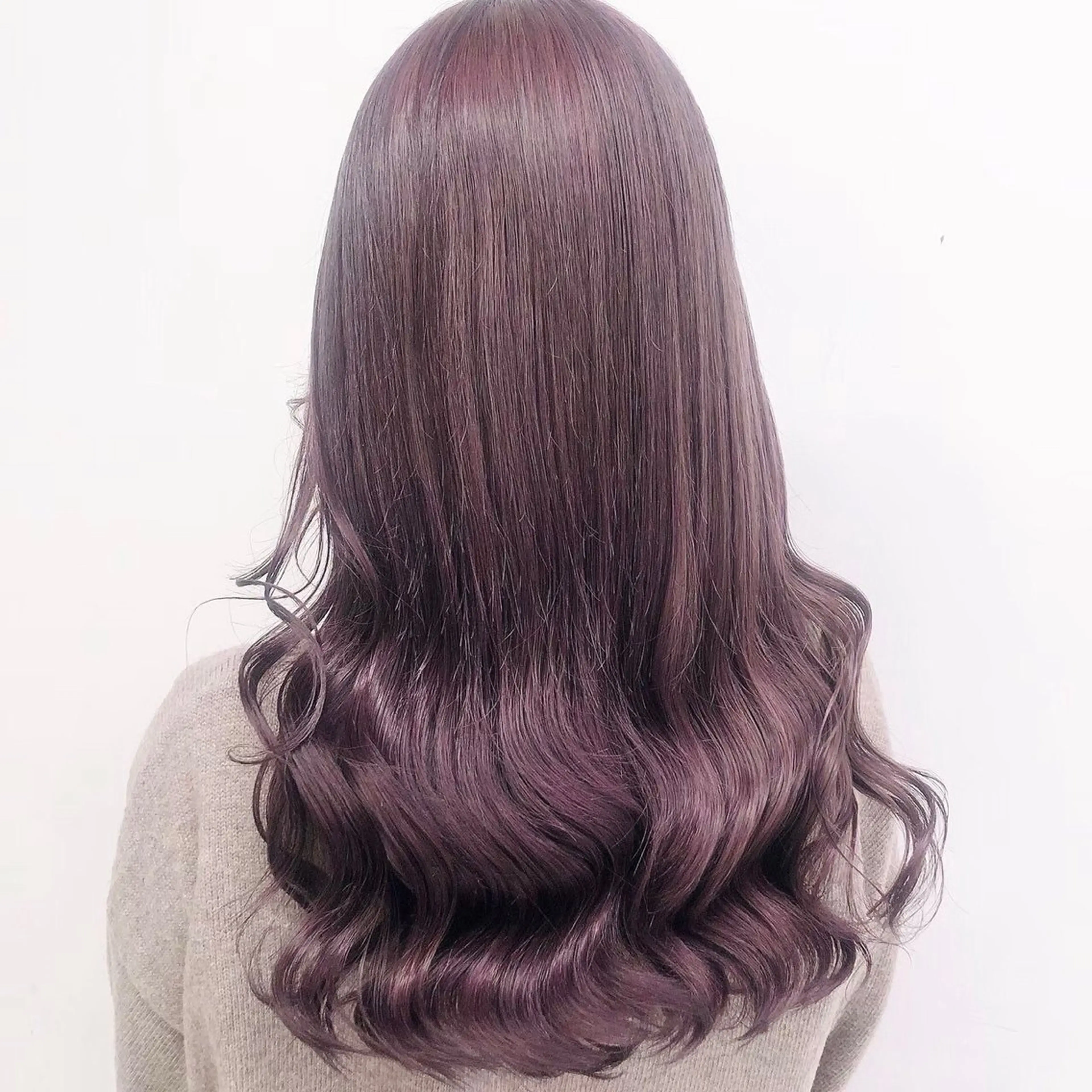 ロング モテ髪ハイトーン🫧 serina🎀池袋のヘアスタイル