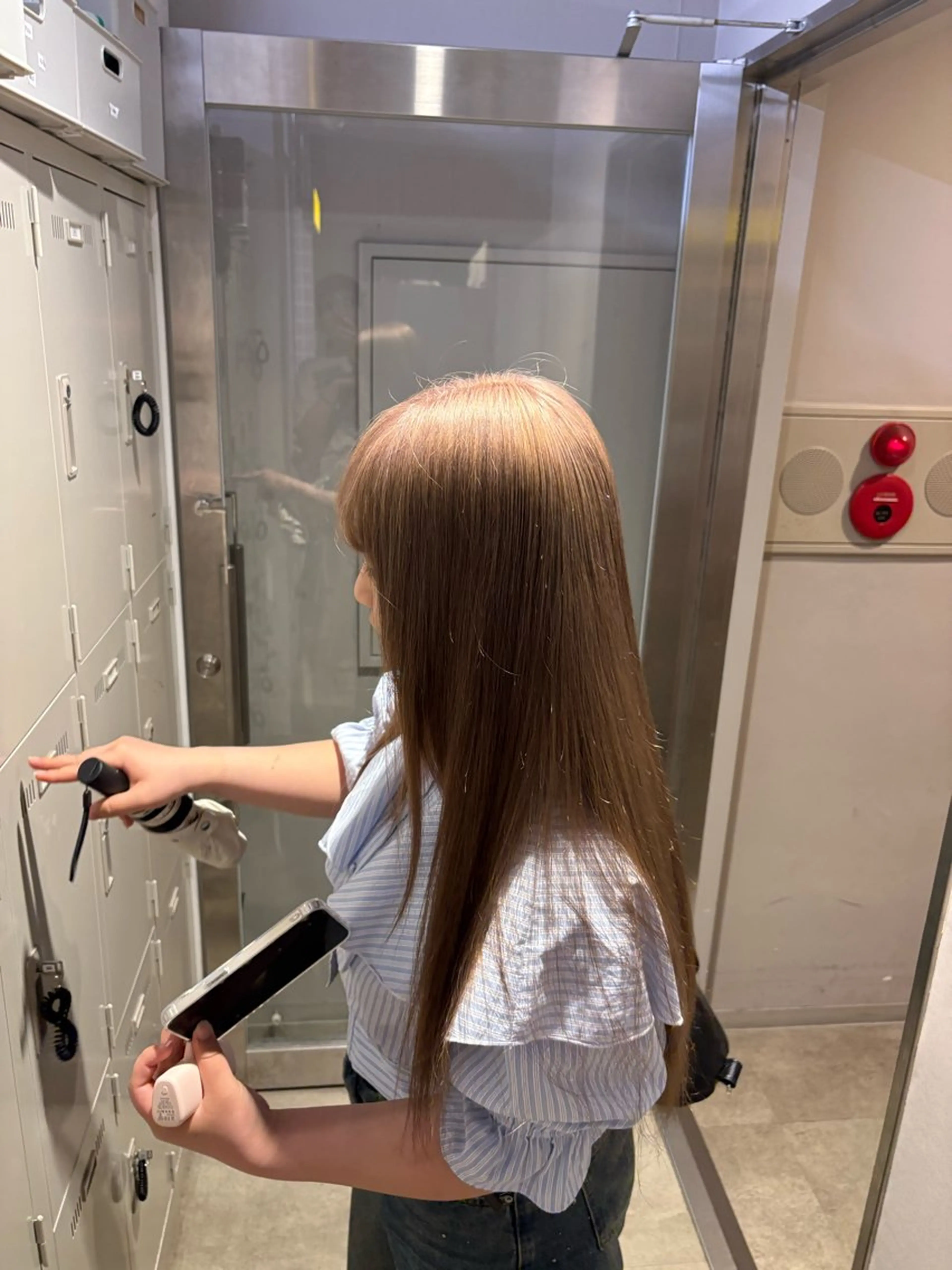 カラー ヘアカラー トリートメント 透明感ベージュ🤎 ナチュラルレイヤーのヘアスタイル