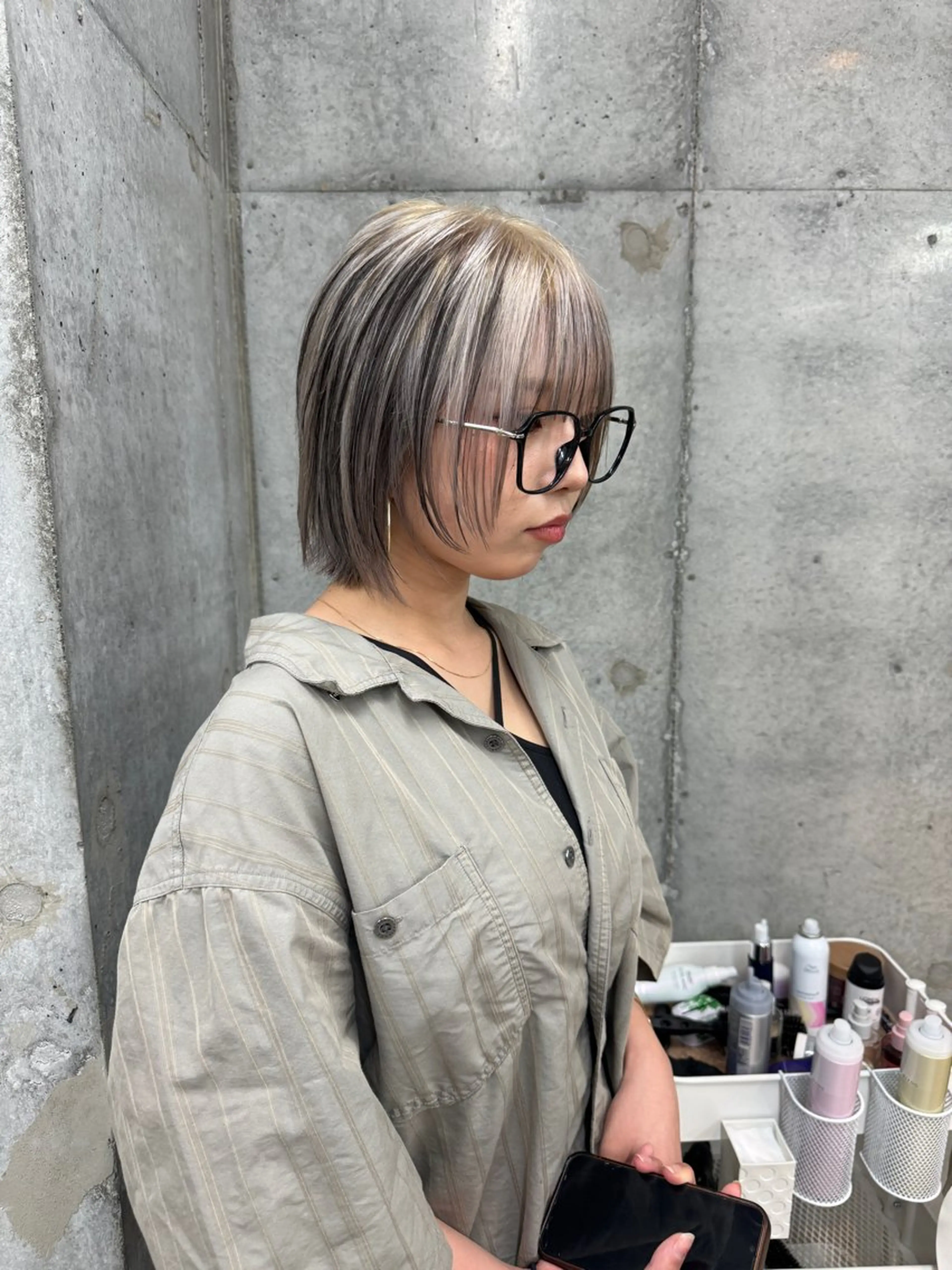 ショート 切りっぱなしボブ レイヤー/縮毛矯正のヘアスタイル