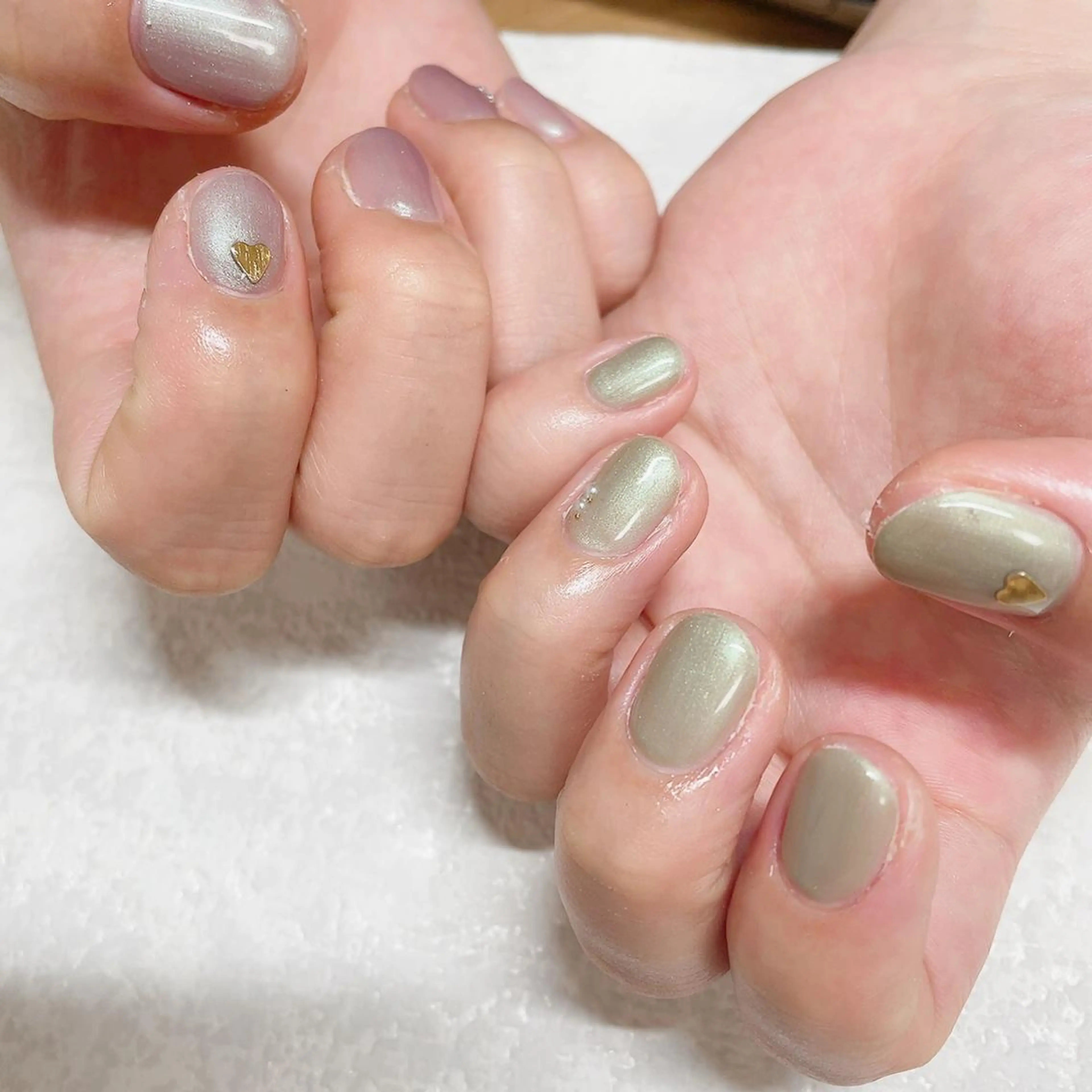 ネイル オーロラネイル フラワーネイル フットネイル フレンチネイル ジェルネイル mogunail &blowのネイルデザイン