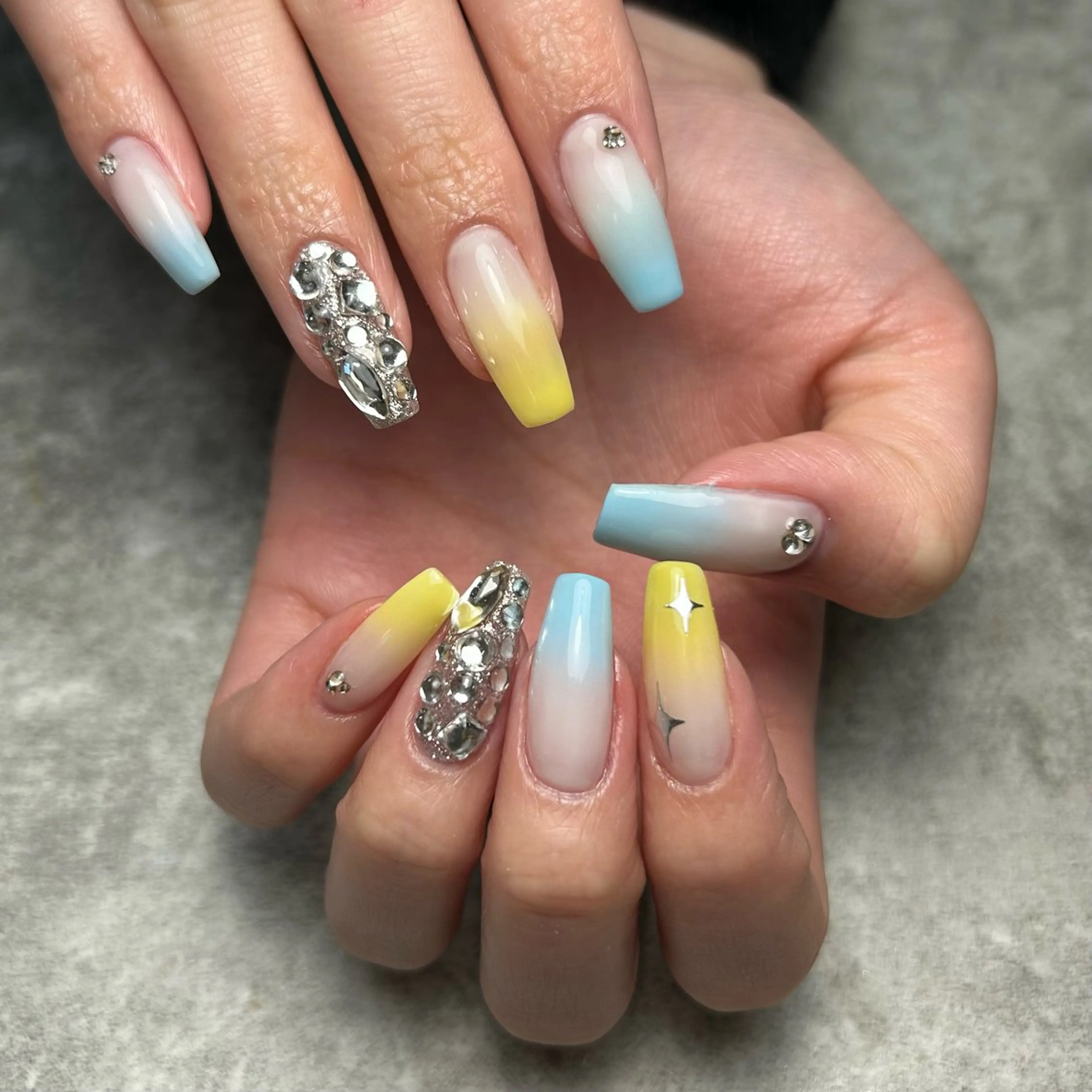 ネイル Bright 船山来のネイルデザイン