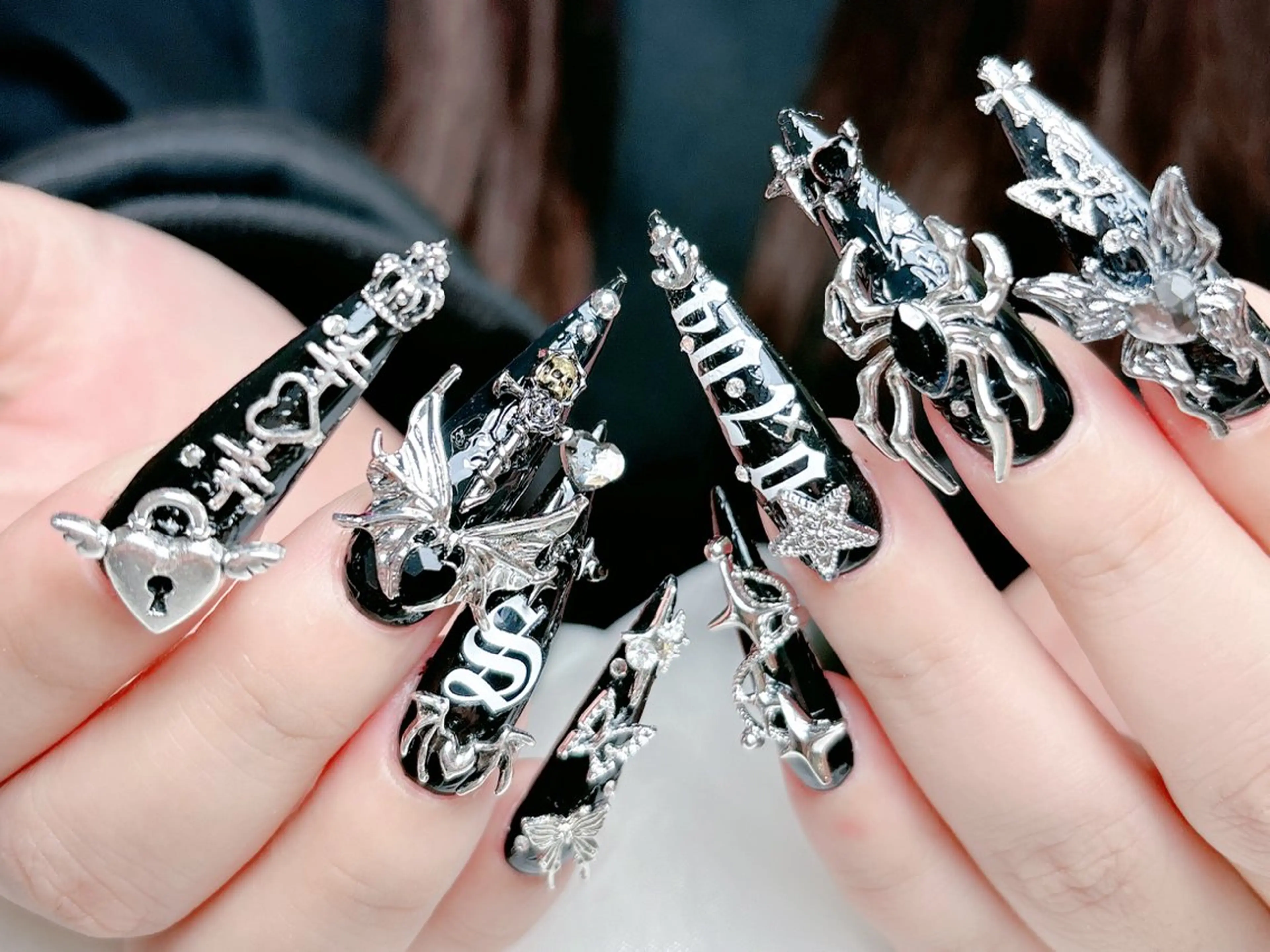 ネイル 成人式 ジェルネイル ロングネイル マグネットネイル ミディアムネイル ハンドネイル MoMoA Nail ネイル長さ出し専門店のネイルデザイン