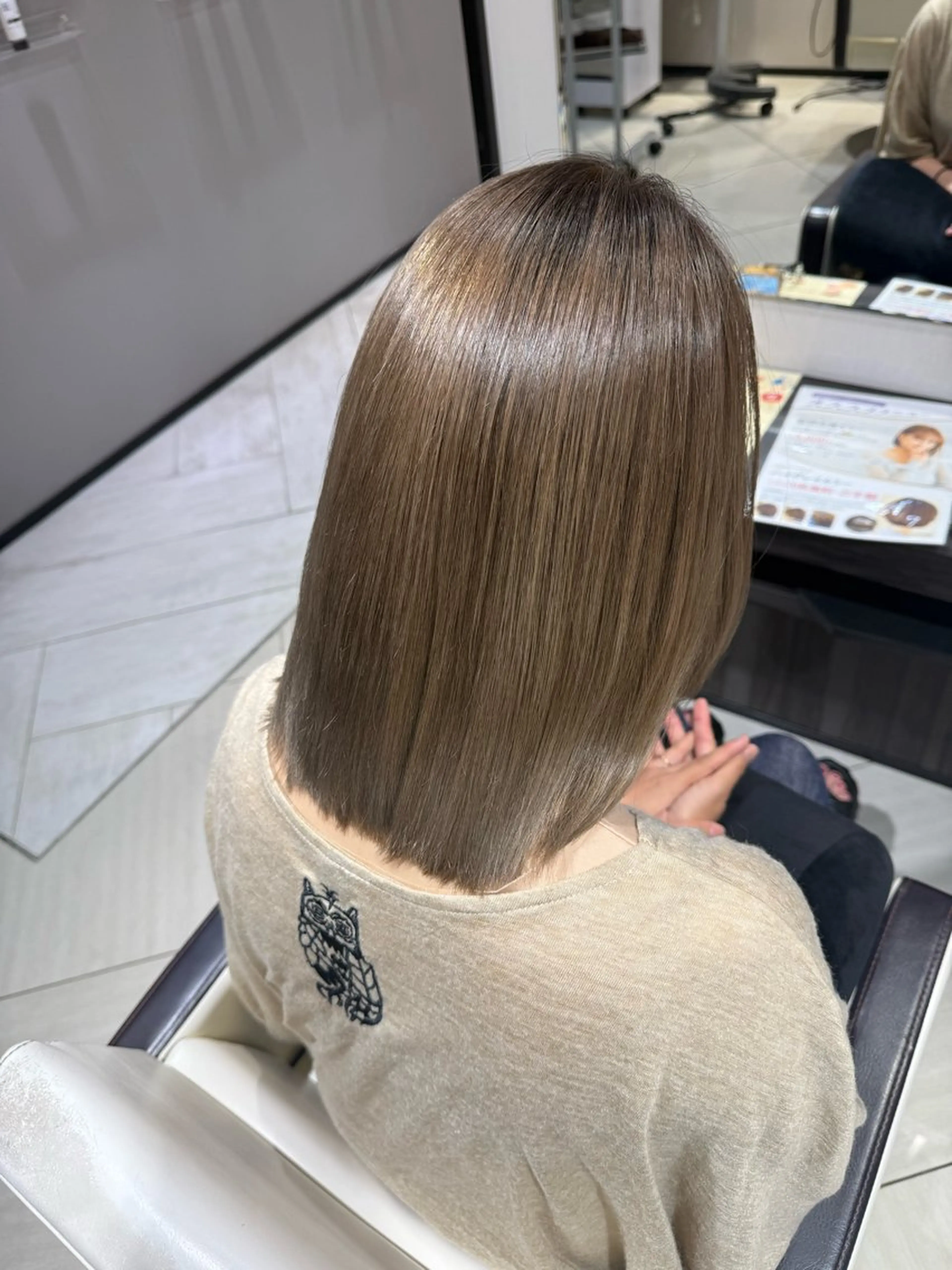 Harris 表参道・外苑前・青山 表参道本店所属・艶カラー/ハイトーン /アレンジ/meiのヘアスタイル