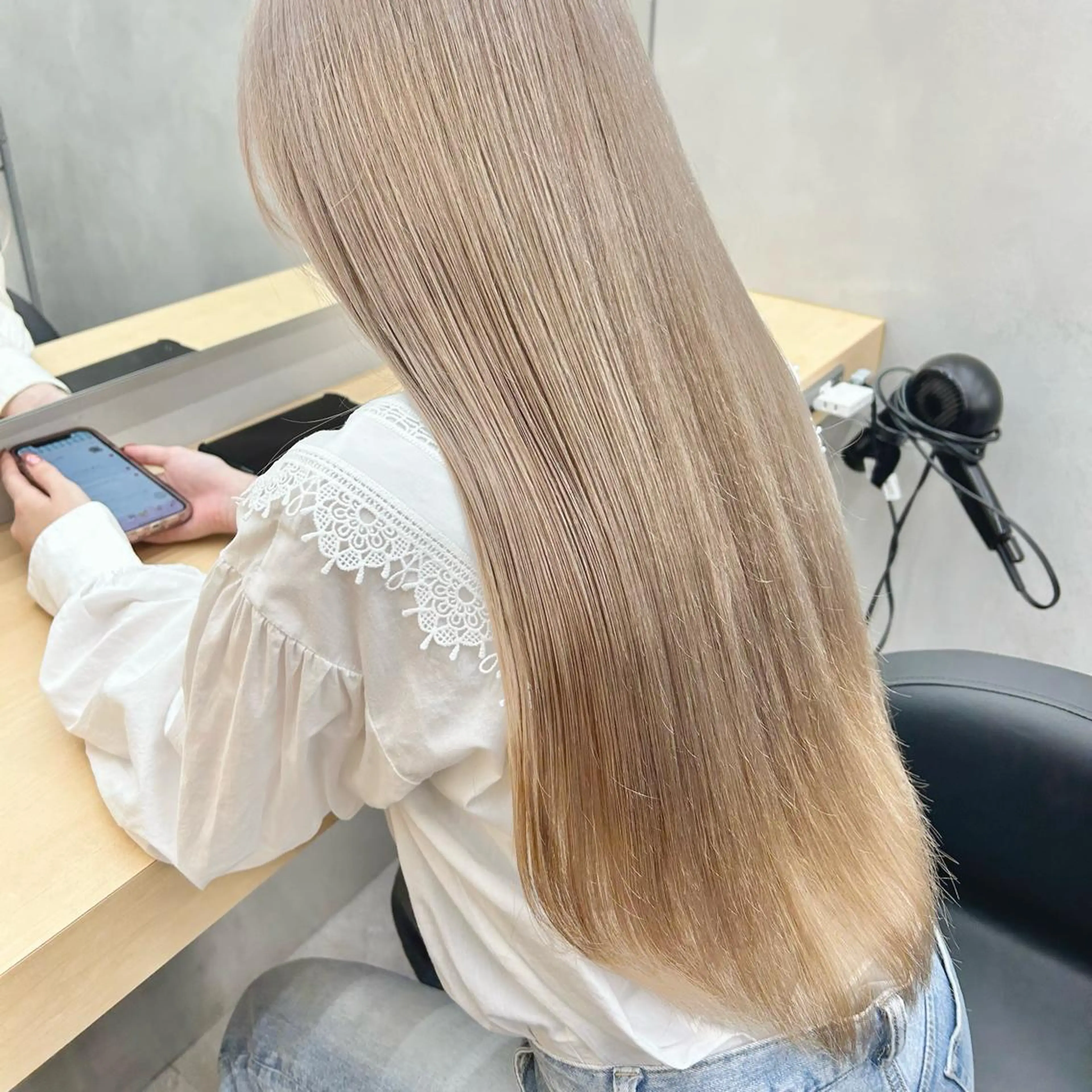 ロング カラー 髪質改善⌇透明感 カラー⌇川上葵のヘアスタイル