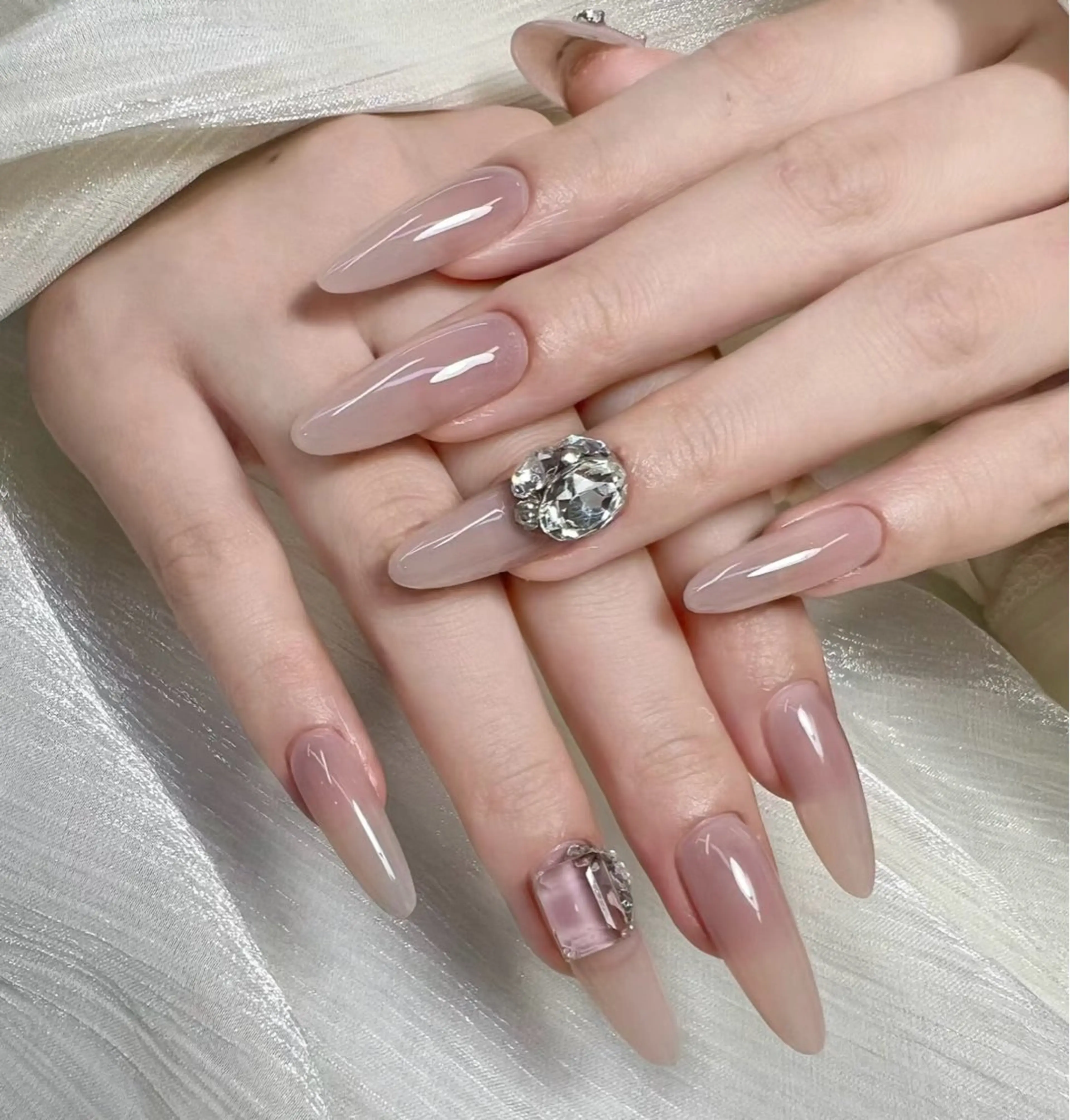 ネイル 里奈 Nailのネイルデザイン