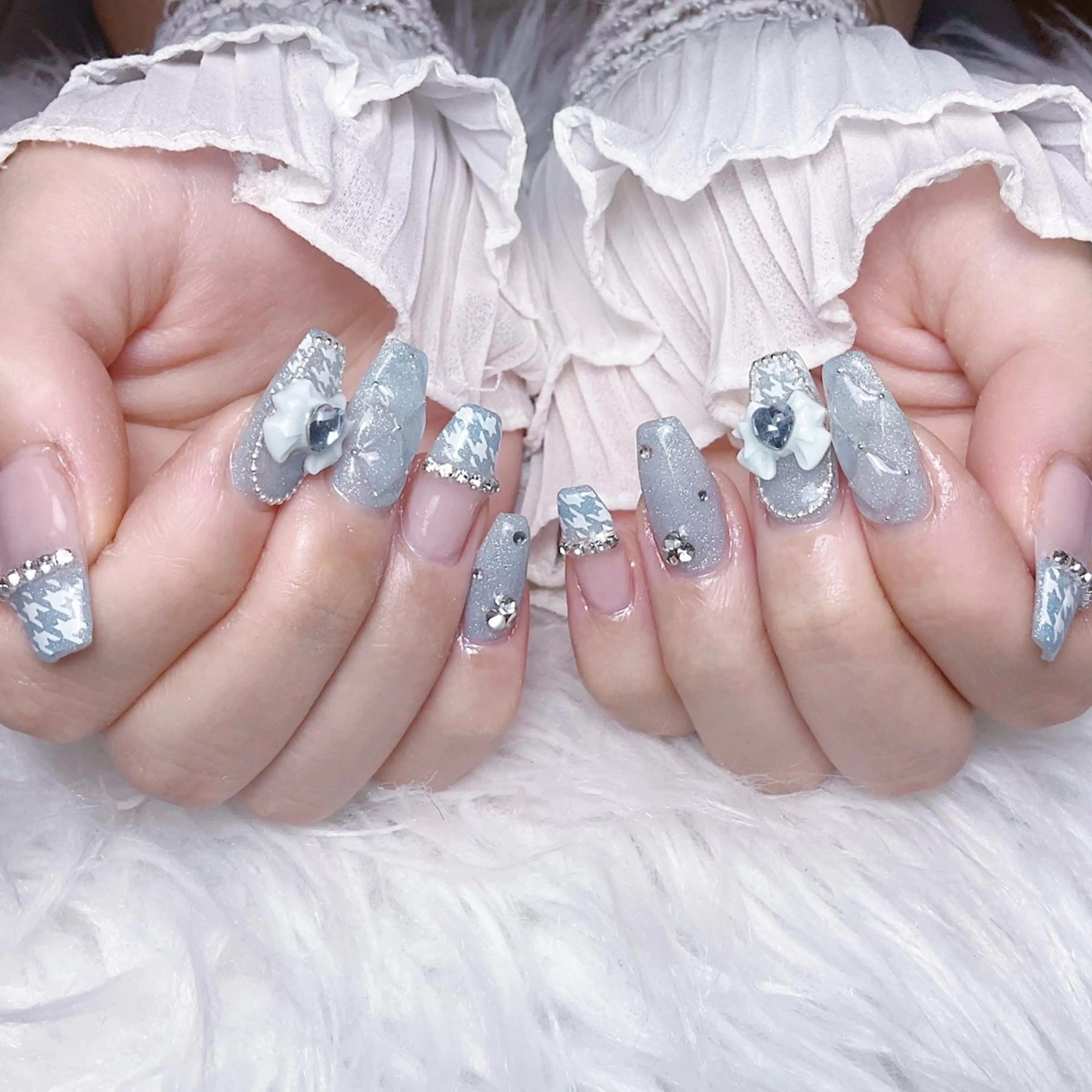 ネイル ハンドネイル 🍭Yun nail hyejin🌸のネイルデザイン