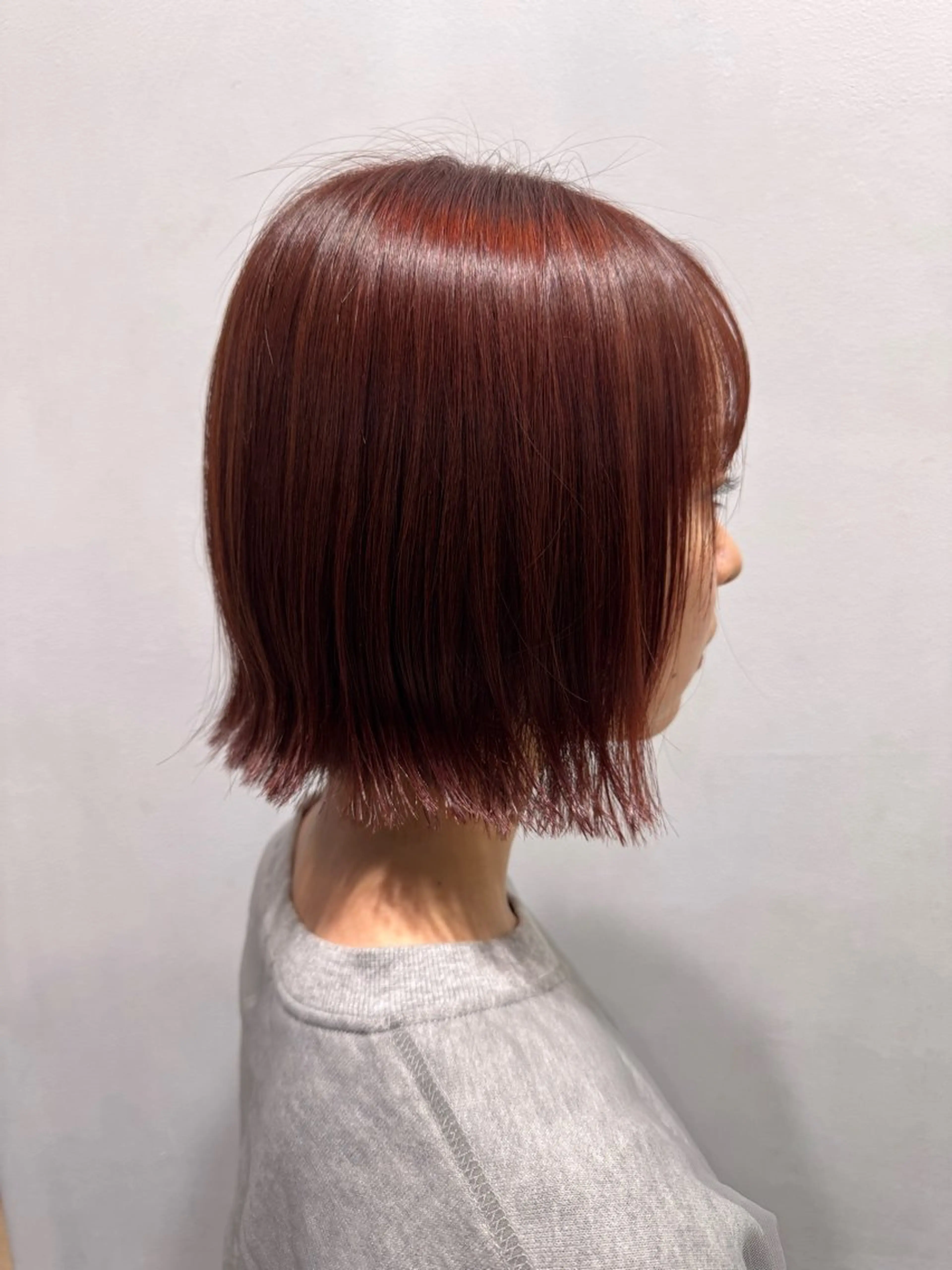 ショート ボブ 外ハネヘア 小顔矯正/レイヤー 透明感カラー✨生真のヘアスタイル