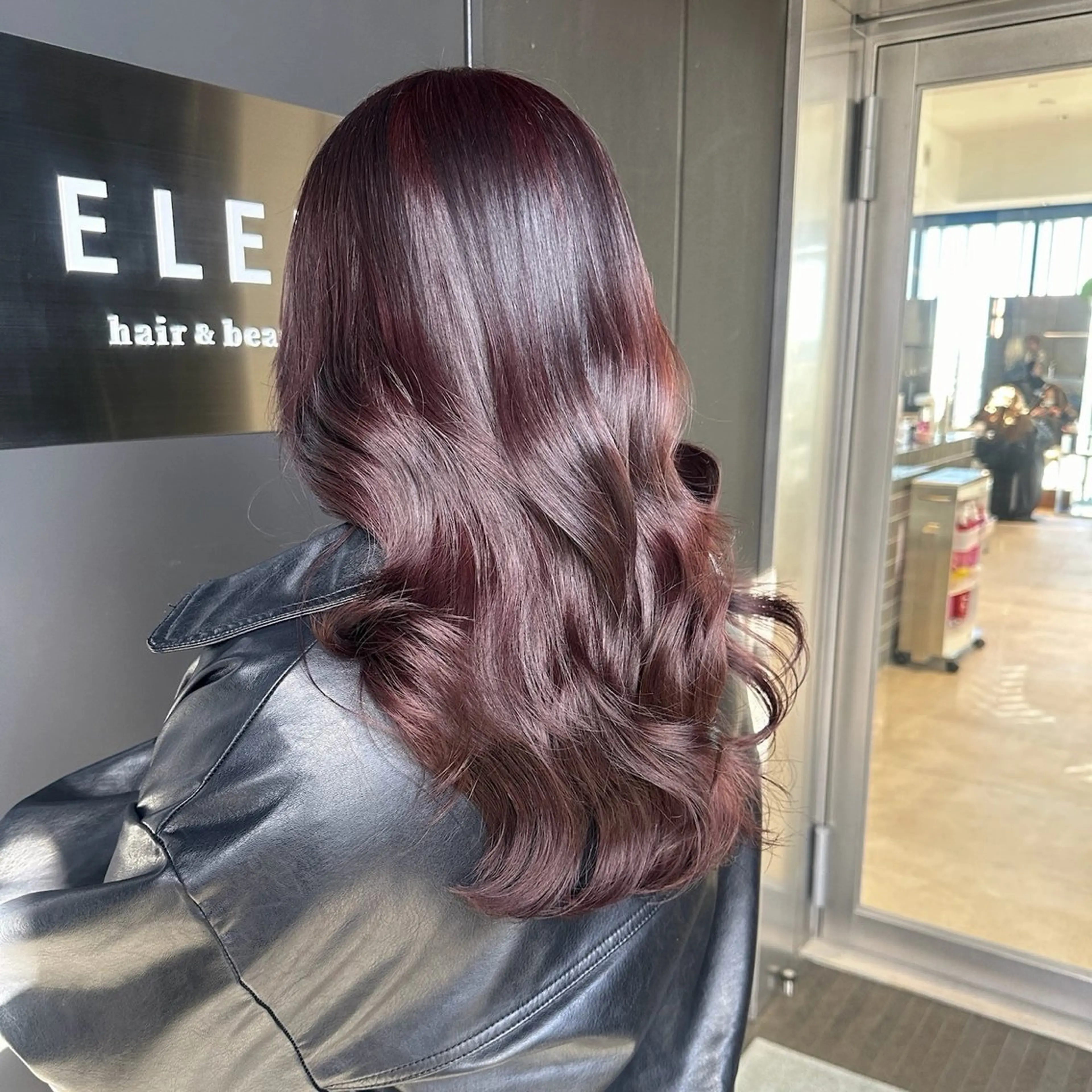 カラー ヘアカラー トリートメント nanami ￤髪質改善￤レイヤーのヘアスタイル