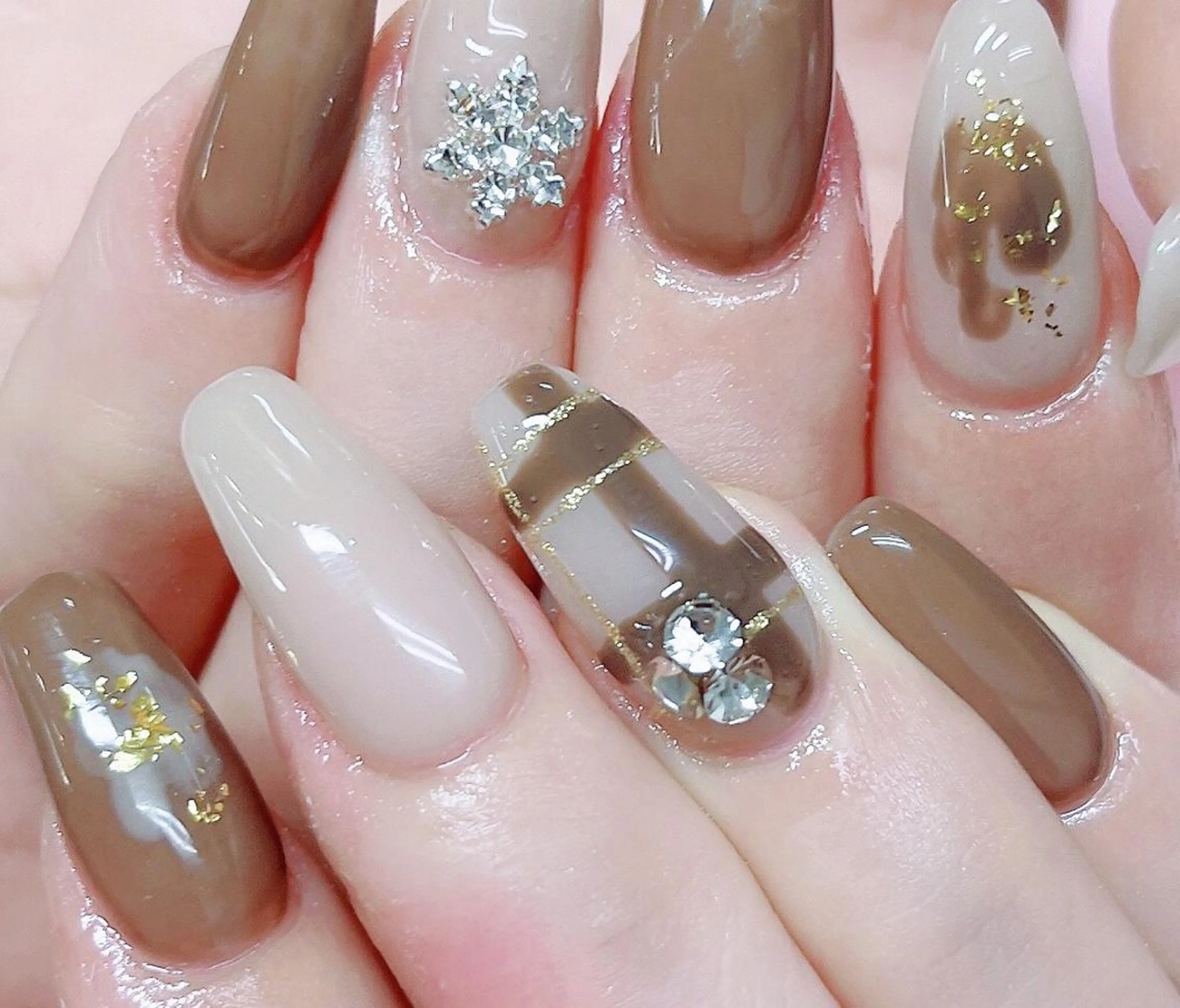 ネイル ハンドネイル MoonNail ユリ🌸のネイルデザイン