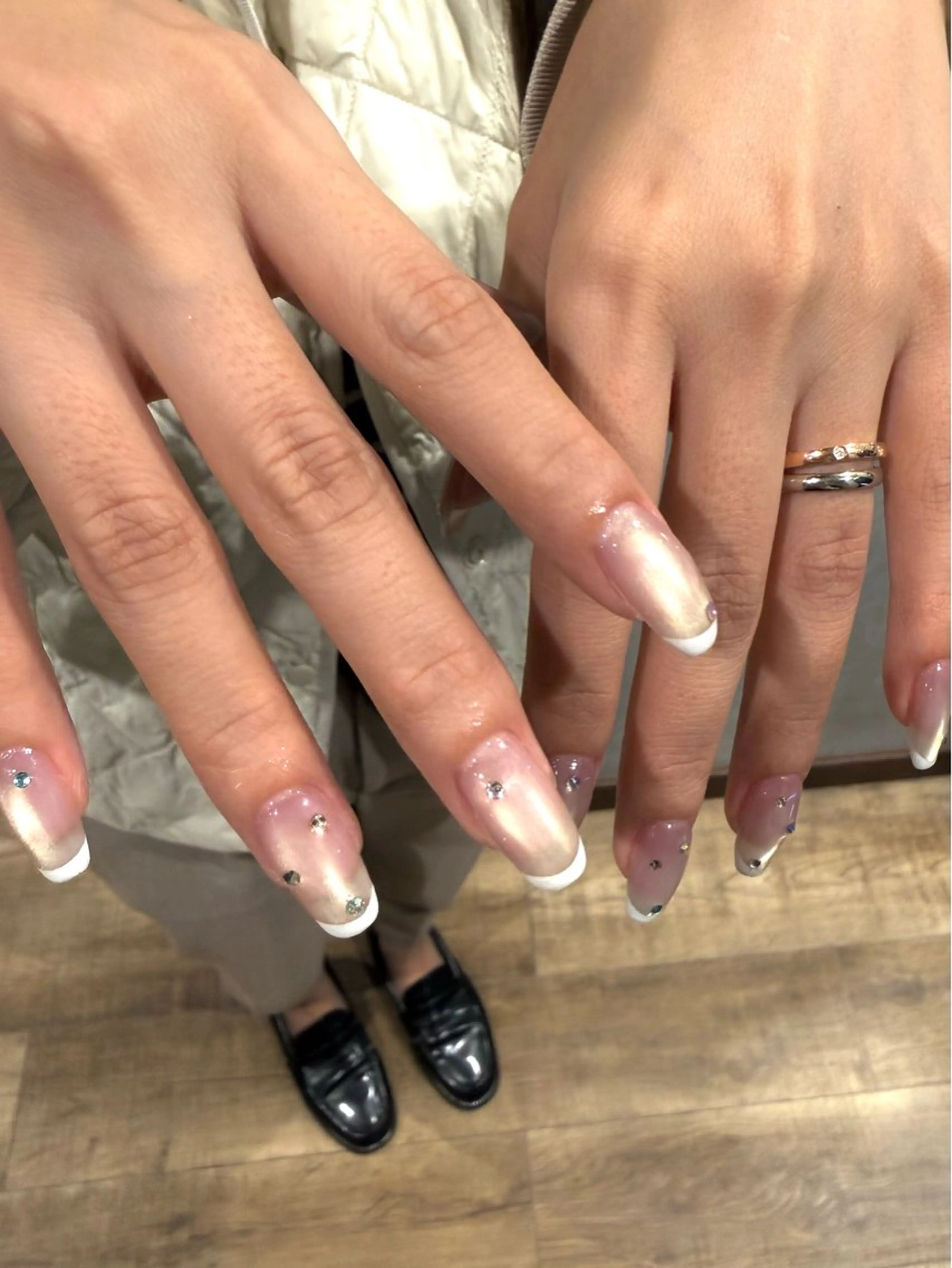 【初回オフ無料】マグネット×フレンチネイルの写真