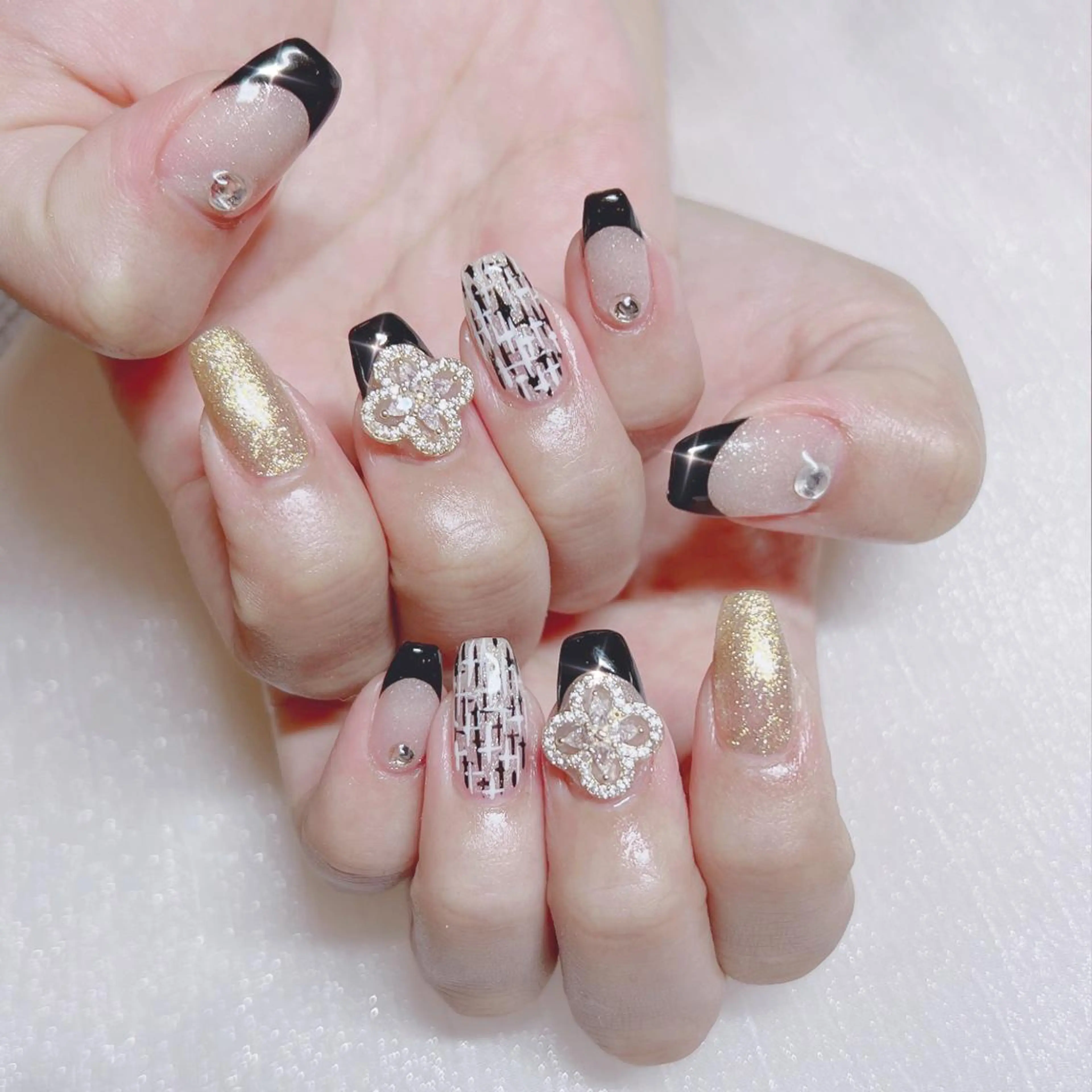 ネイル オーロラネイル フットネイル フレンチネイル ジェルネイル 韓国ネイル ハンドネイル ハンドケア 【ENサロン】 Rei🎀Nailのネイルデザイン