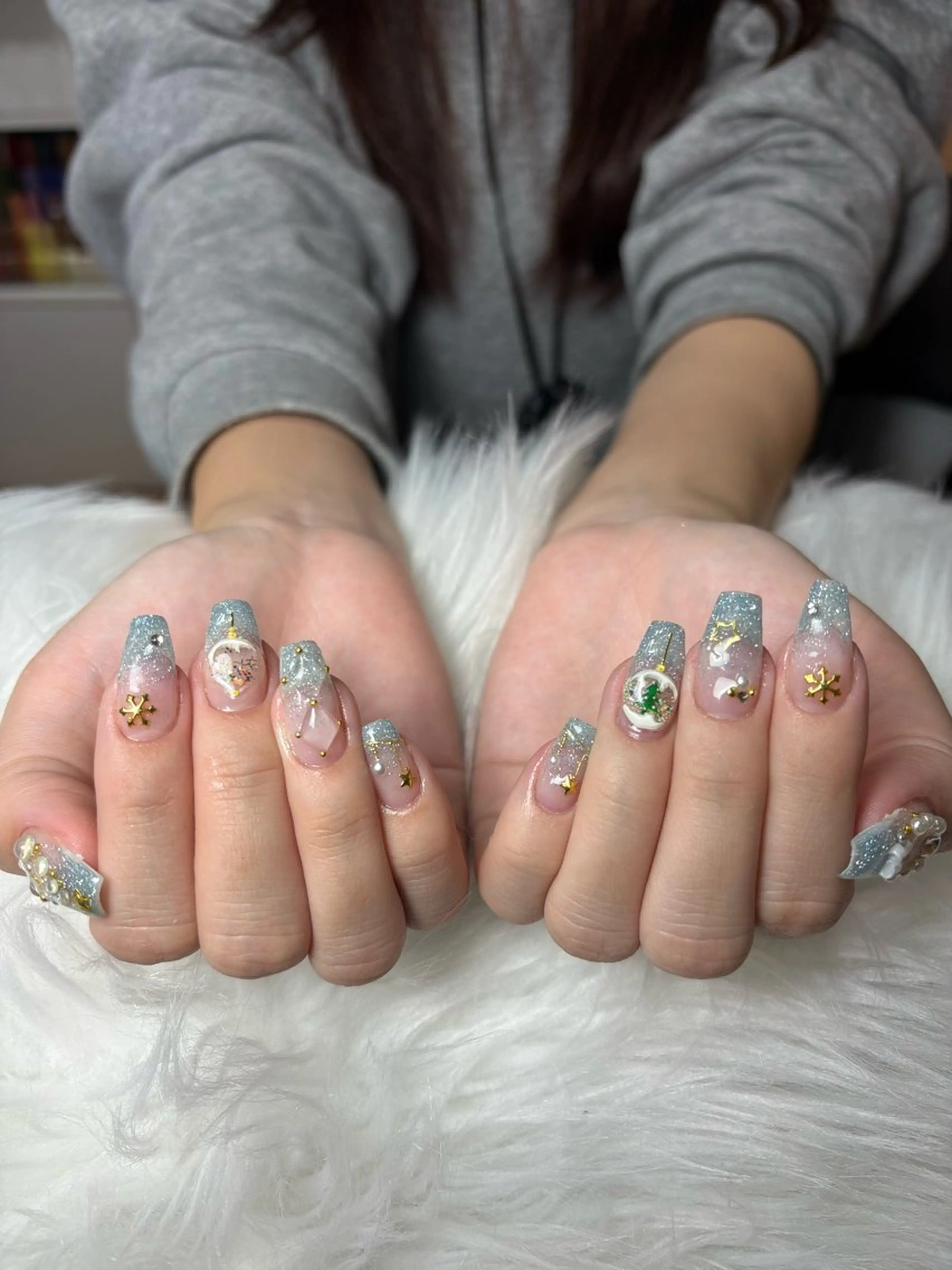 ネイル アートネイル 長さ出し ジェルネイル マグネットネイル ニュアンスネイル なな_ CloudyChanのネイルデザイン