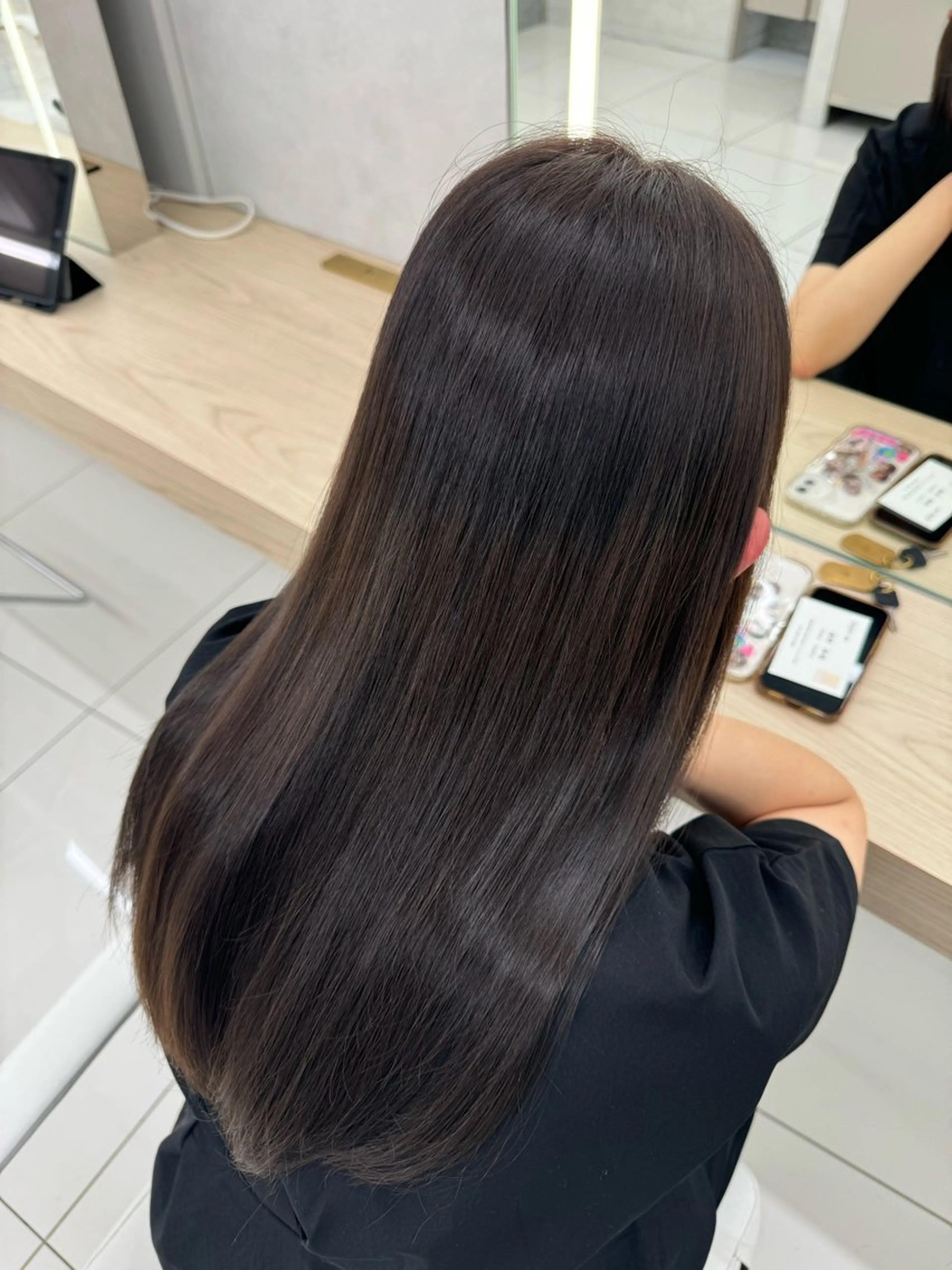 ロング 韓国レイヤー/ 顔まわり/西野和裕のヘアスタイル