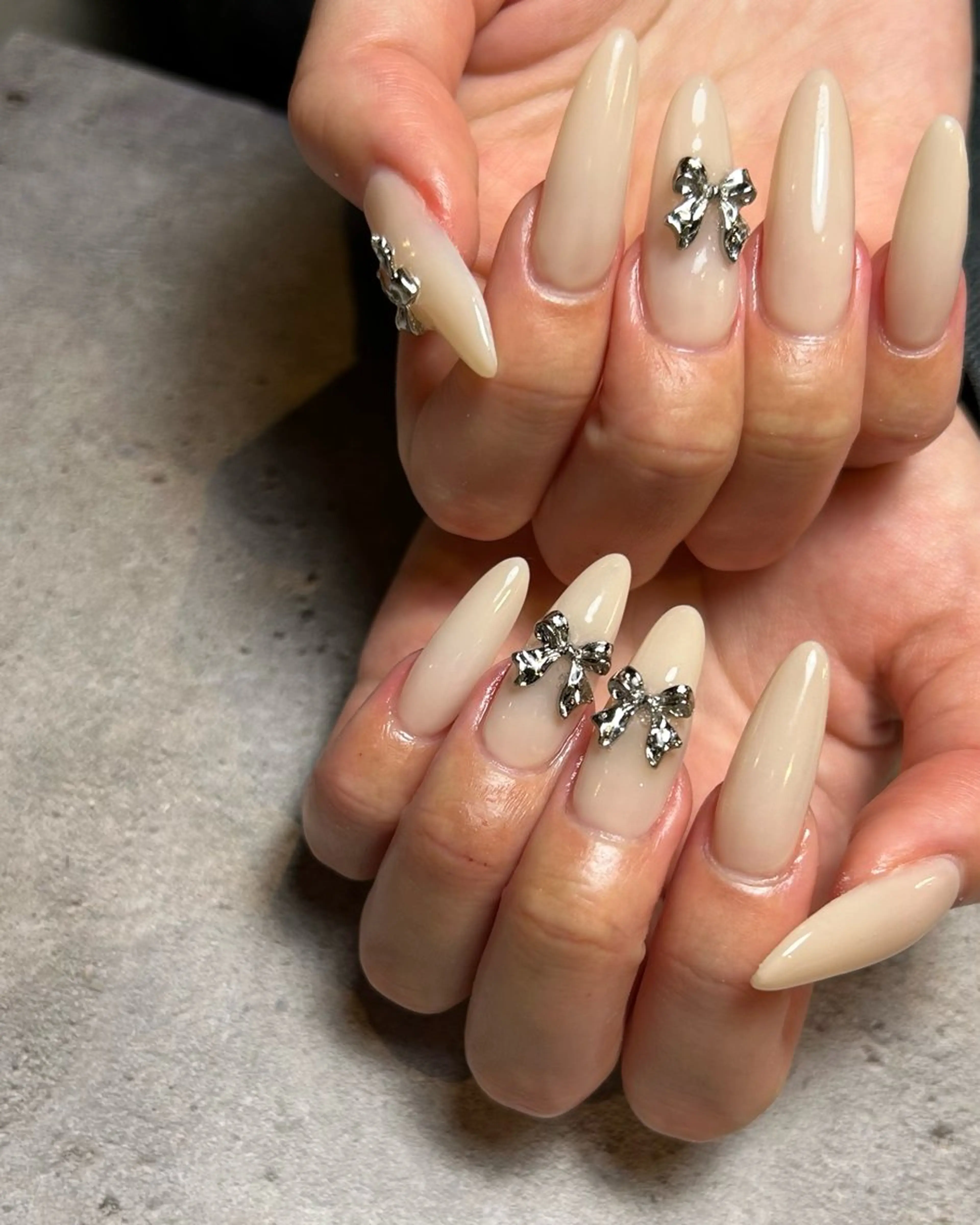 ネイル 持ち込み ワンカラーネイル リボン ハンドネイル Reflection marikoのネイルデザイン