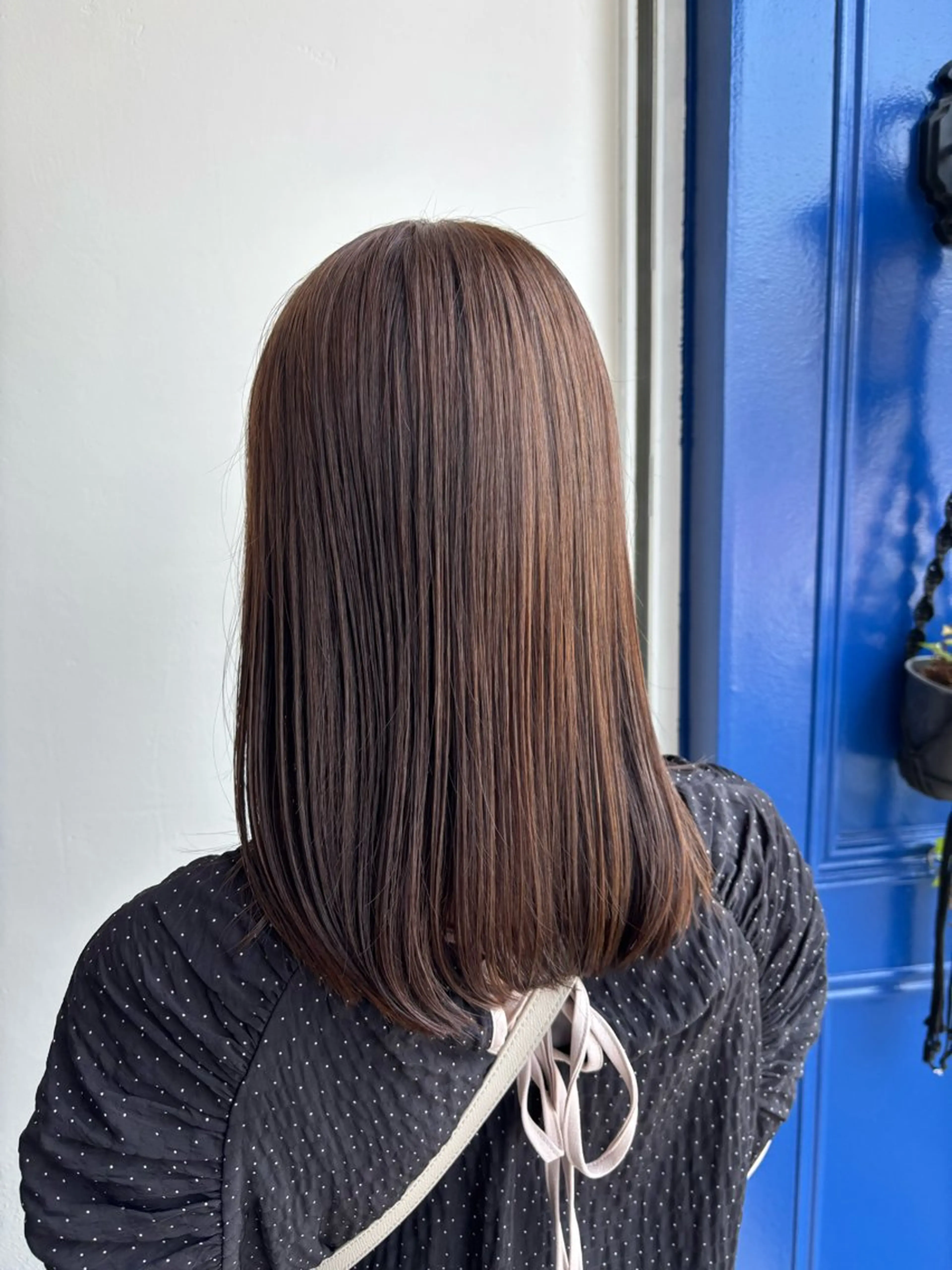 セミロング アッシュ トリコヘアサロン 新井千智のヘアスタイル