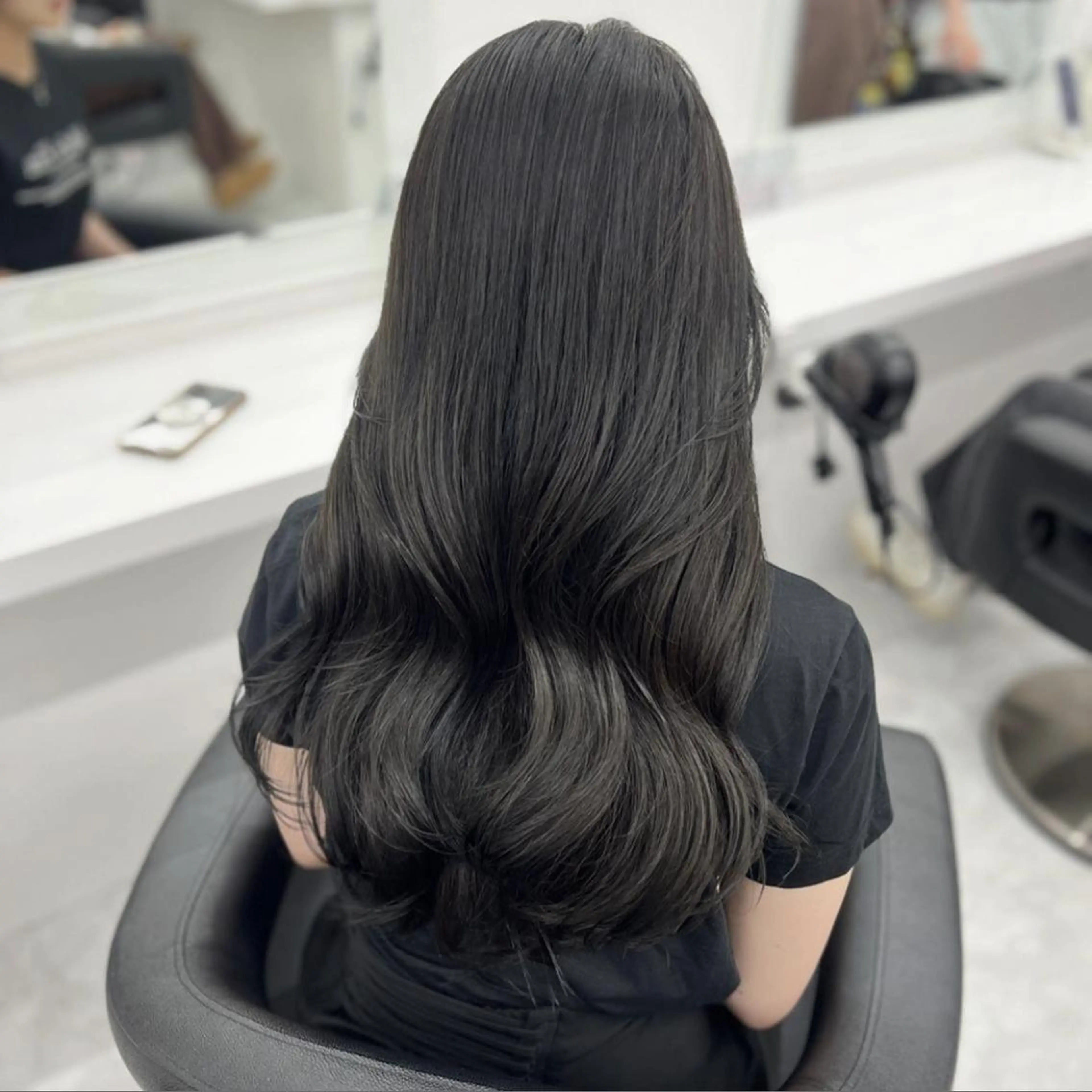 カラー ☘️赤み消し透明感 ヘア☘️LANDのヘアスタイル