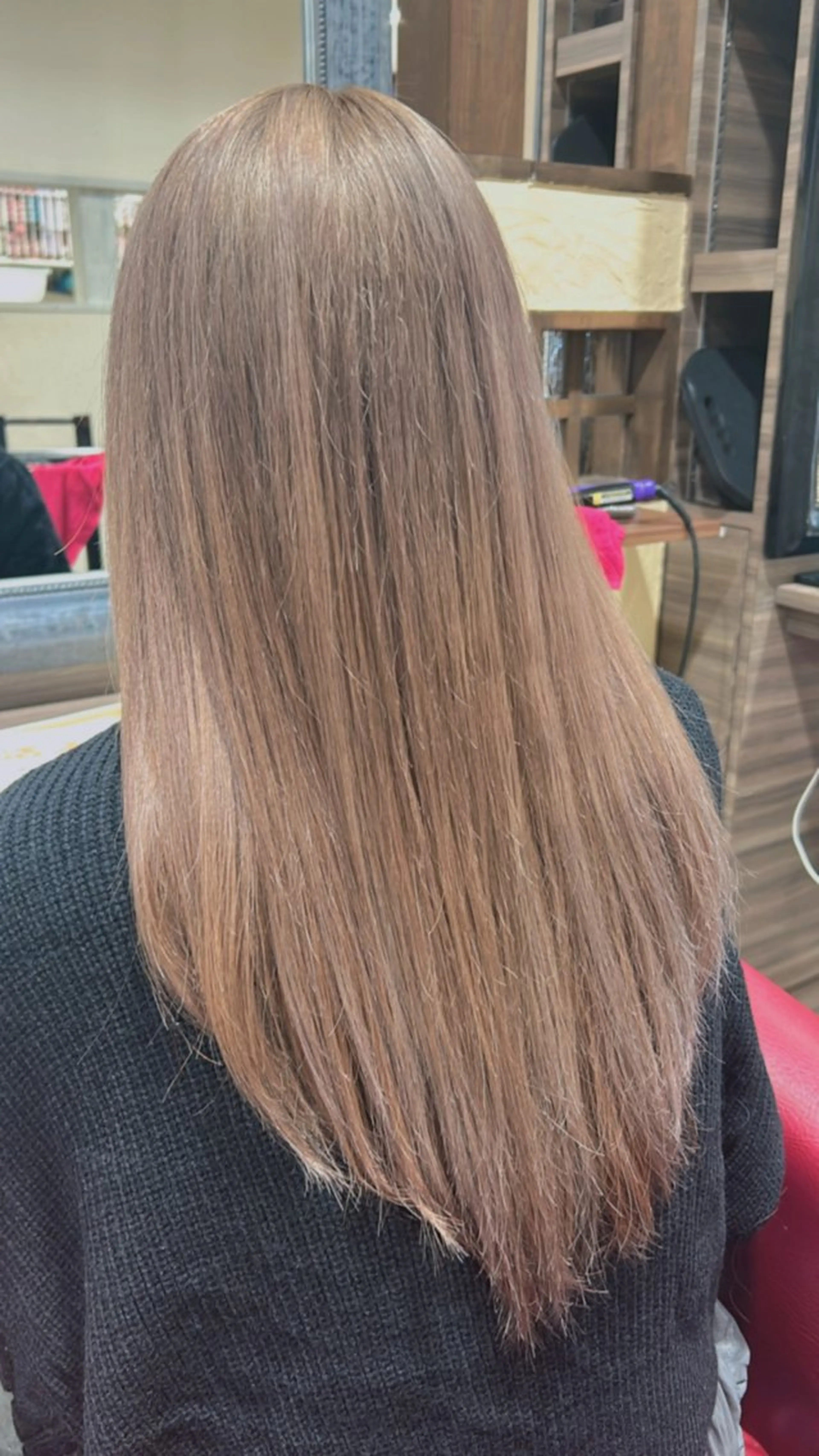 ロング カラー 一宮　　透明感カラー 髪質改善　ヘッドスパのヘアスタイル