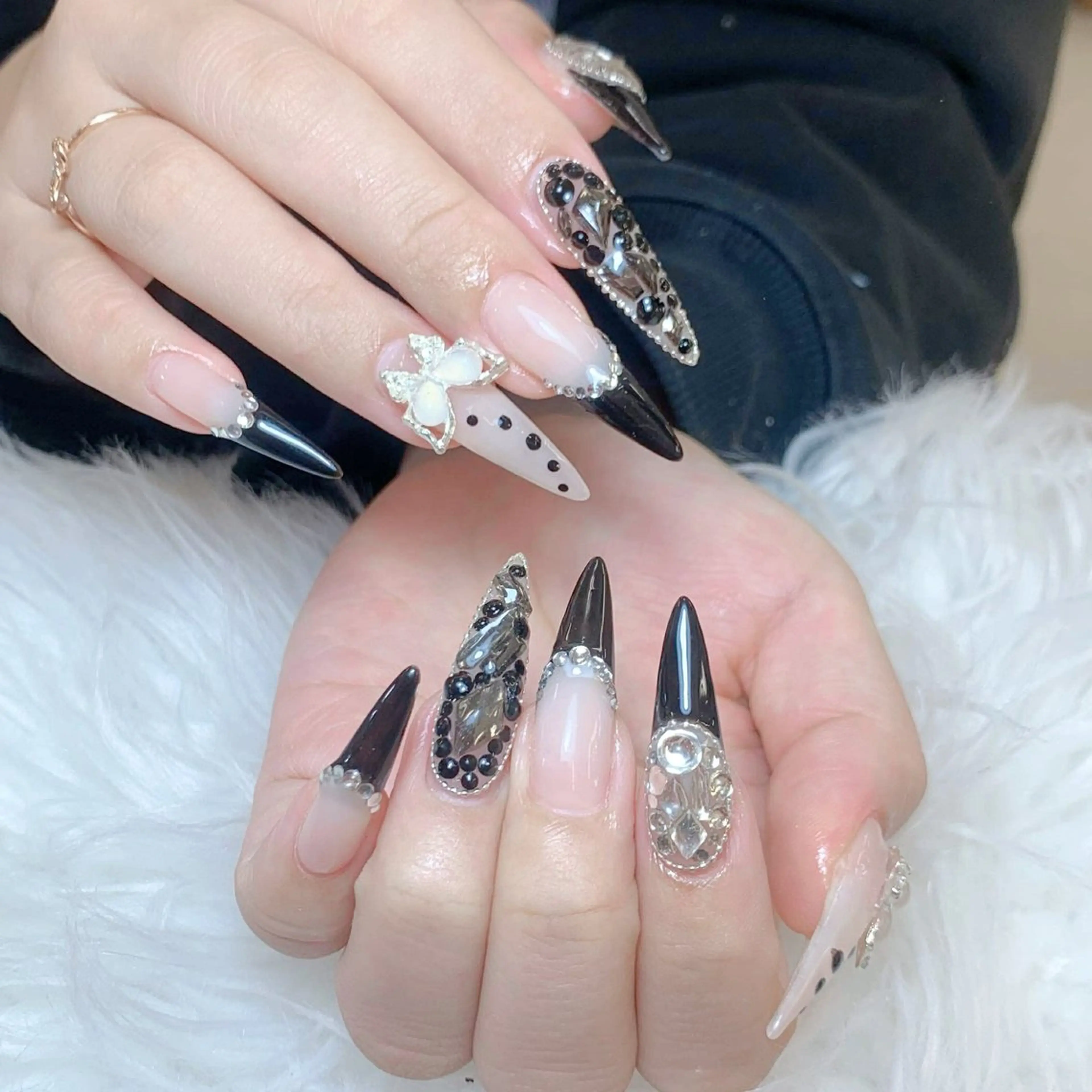 ネイル ANH ゴテゴテネイルのネイルデザイン