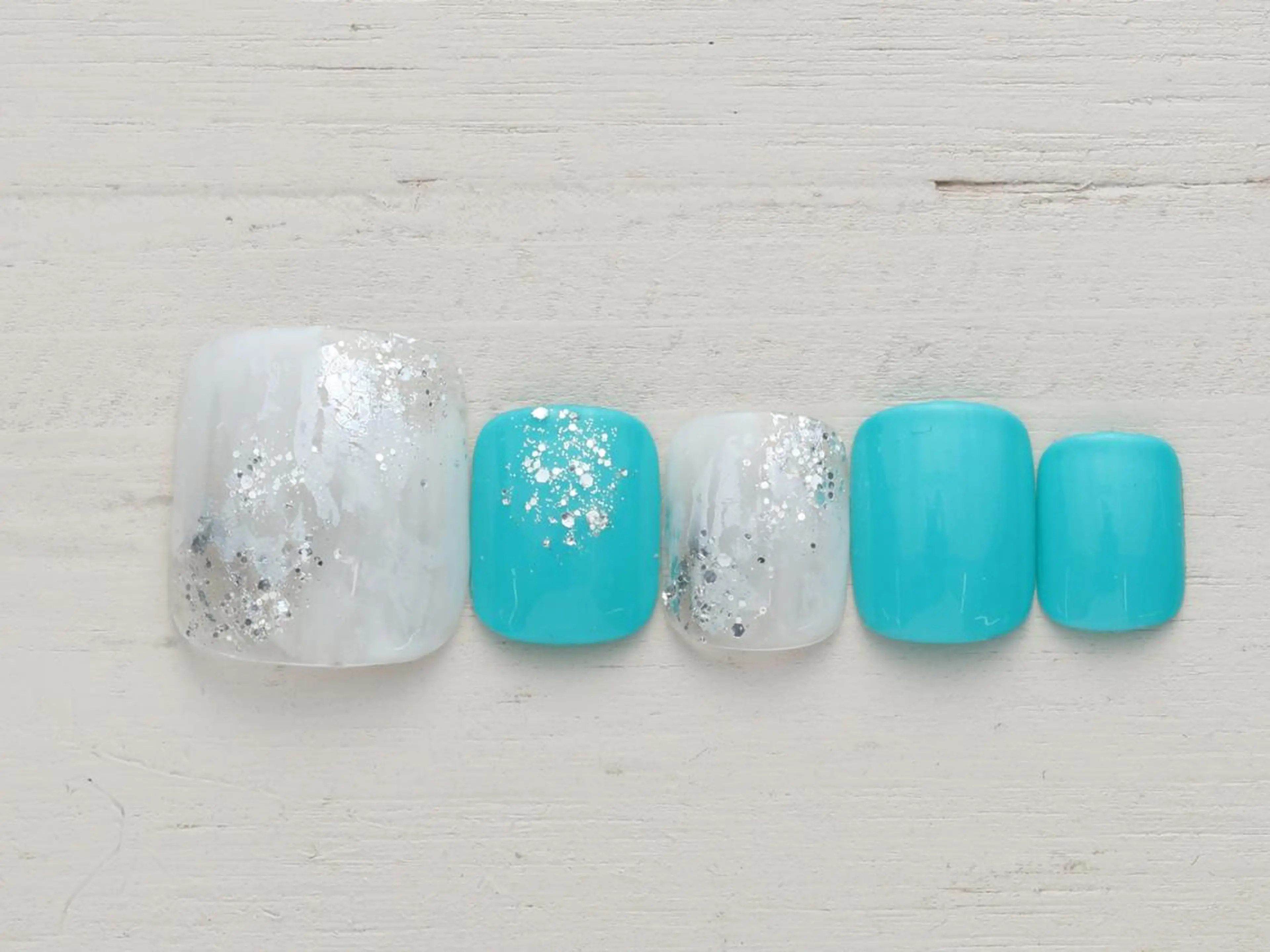 ネイル 歳桃 麻未のネイルデザイン