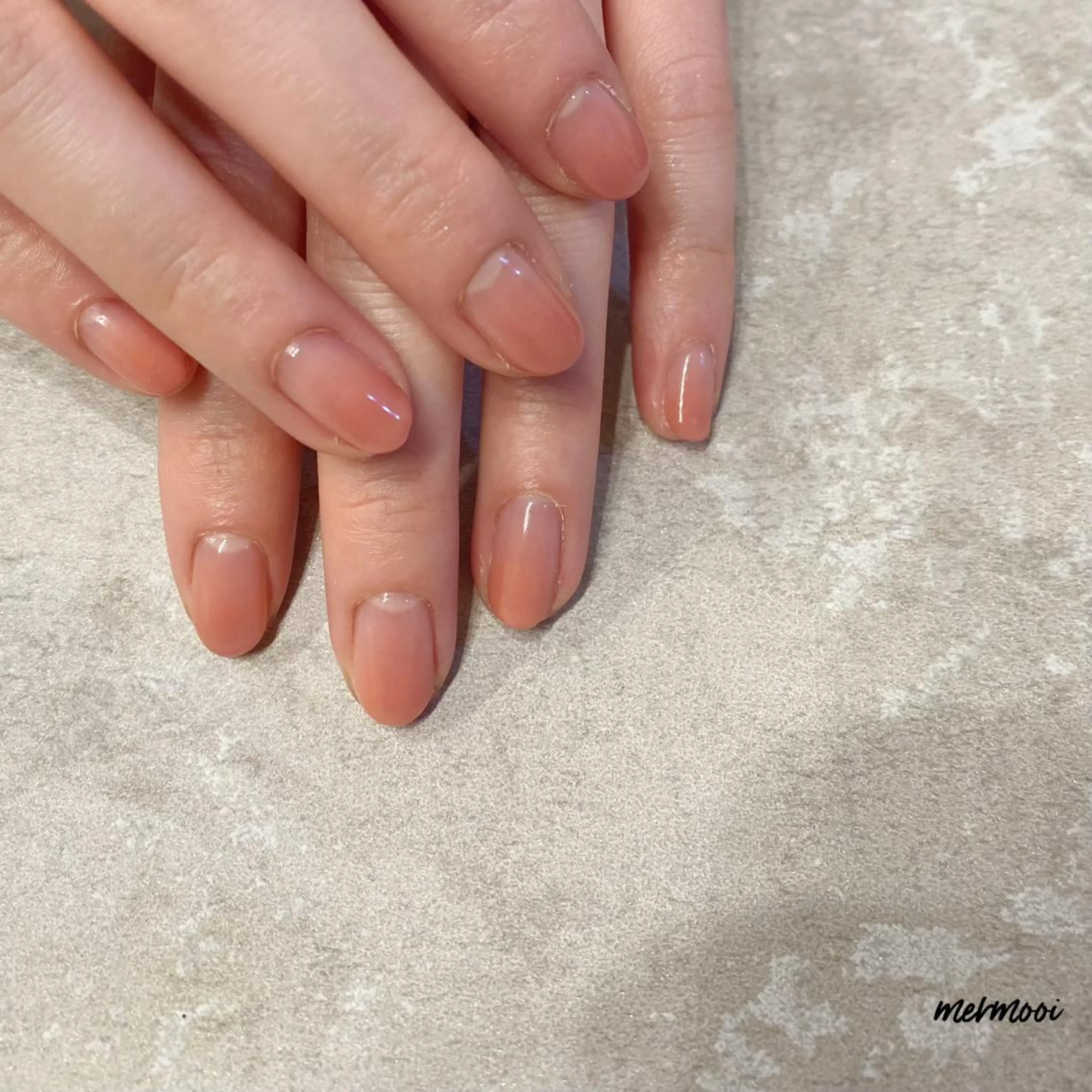 ネイル ジェルネイル グラデーション オフィスネイル オレンジ シンプルネイル melumooi nailのネイルデザイン