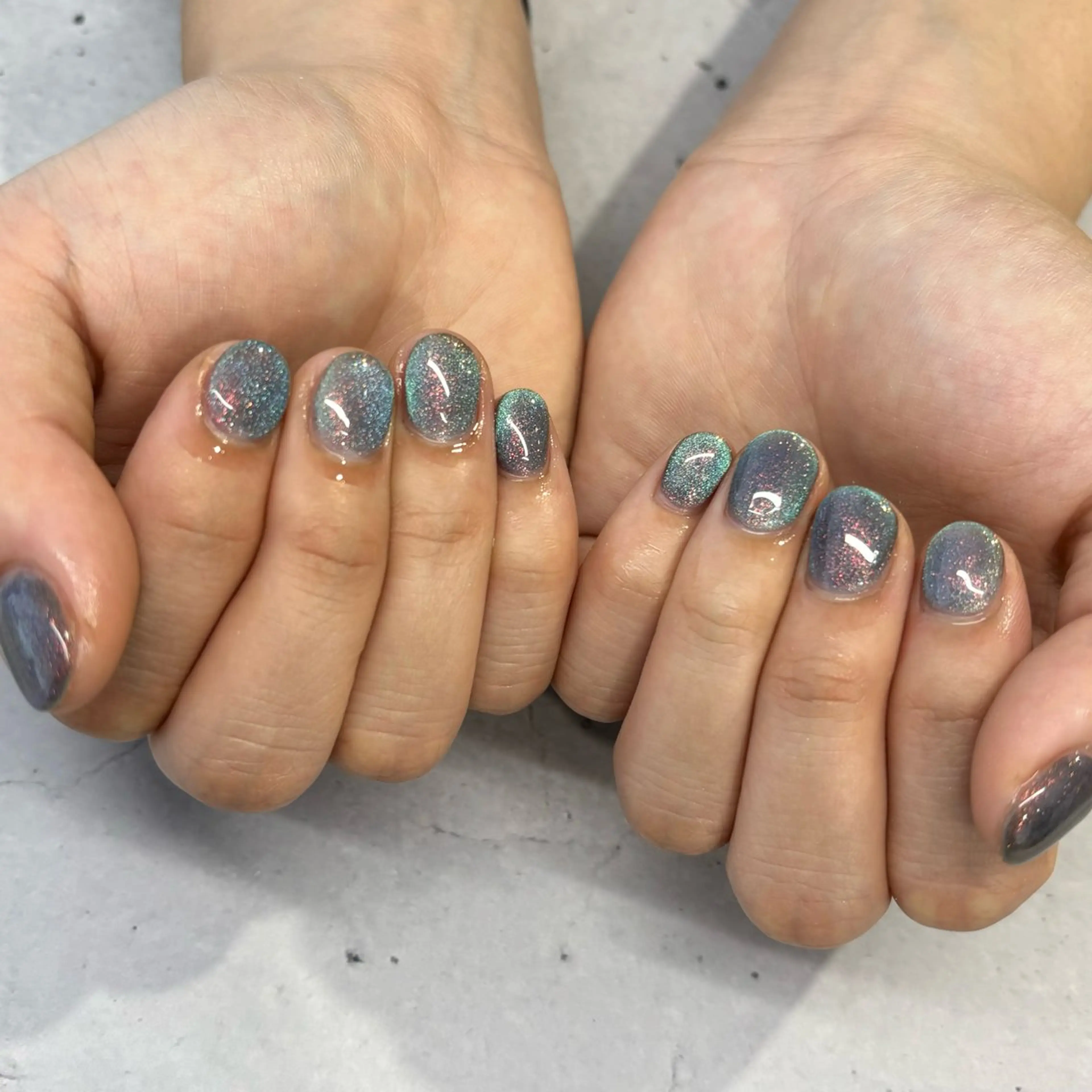 ネイル グリーン マグネットネイル ワンカラーネイル ハンドネイル 荒巻 めいのネイルデザイン