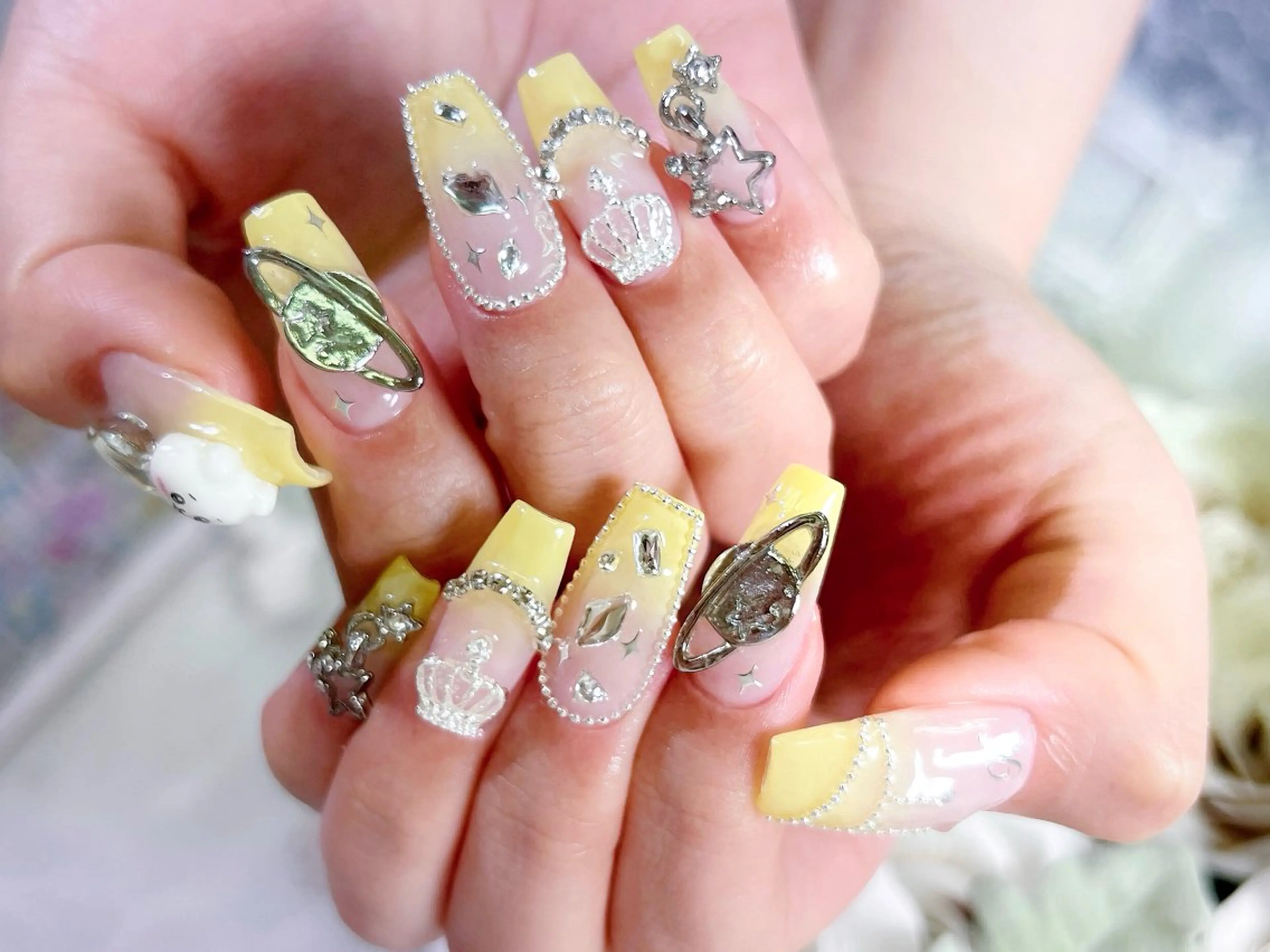 ネイル フレンチネイル ガーリー 韓国ネイル マグネットネイル 持ち込み ハンドネイル Painty nailのネイルデザイン