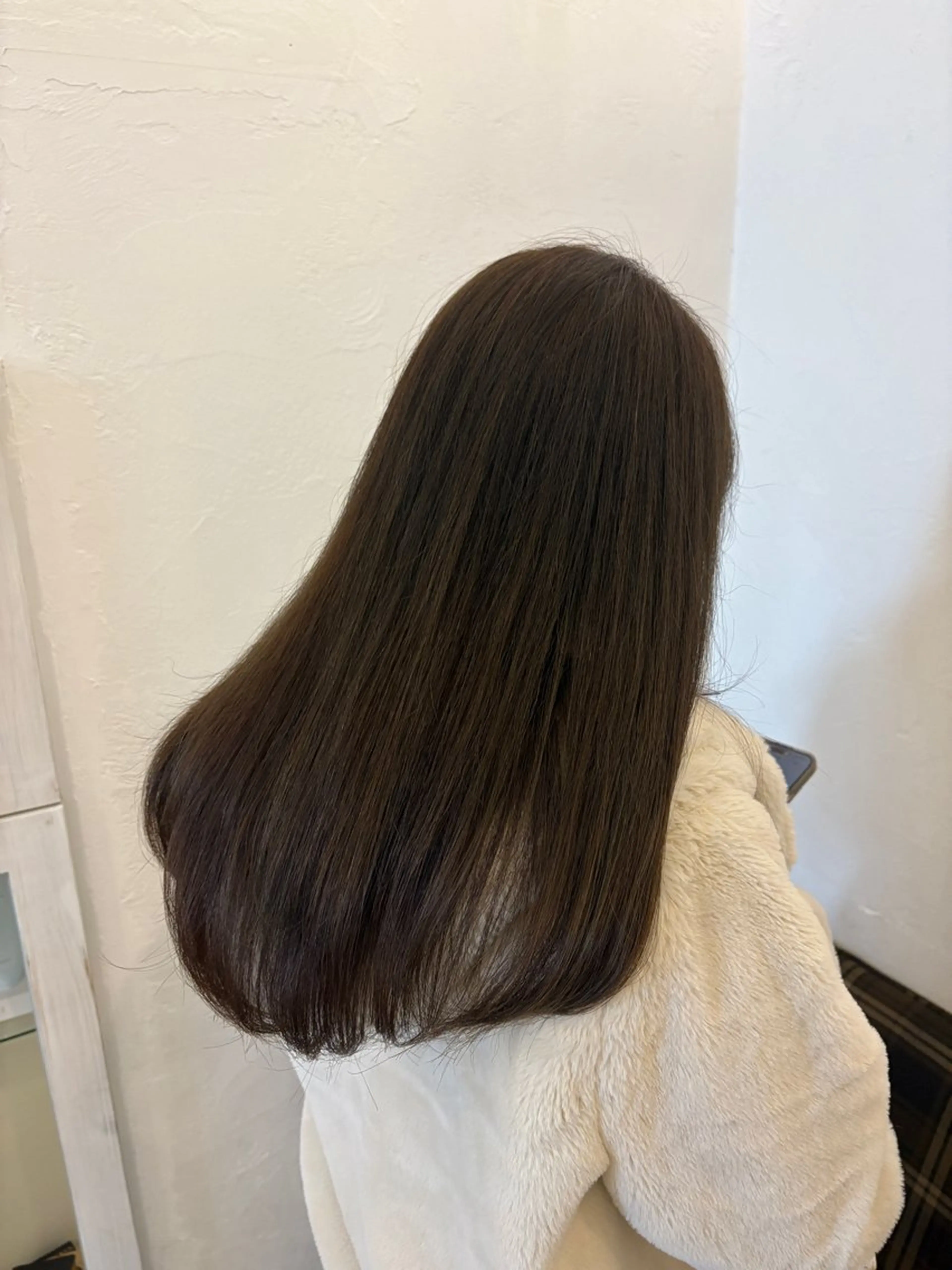 ロング カラー グレージュ カット ヘアカラー 吉岡 茉穂のヘアスタイル